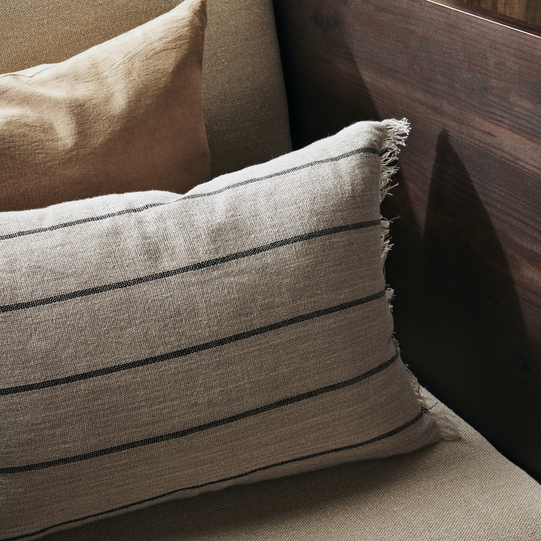 平衡 / 長方抱枕 by Ferm Living