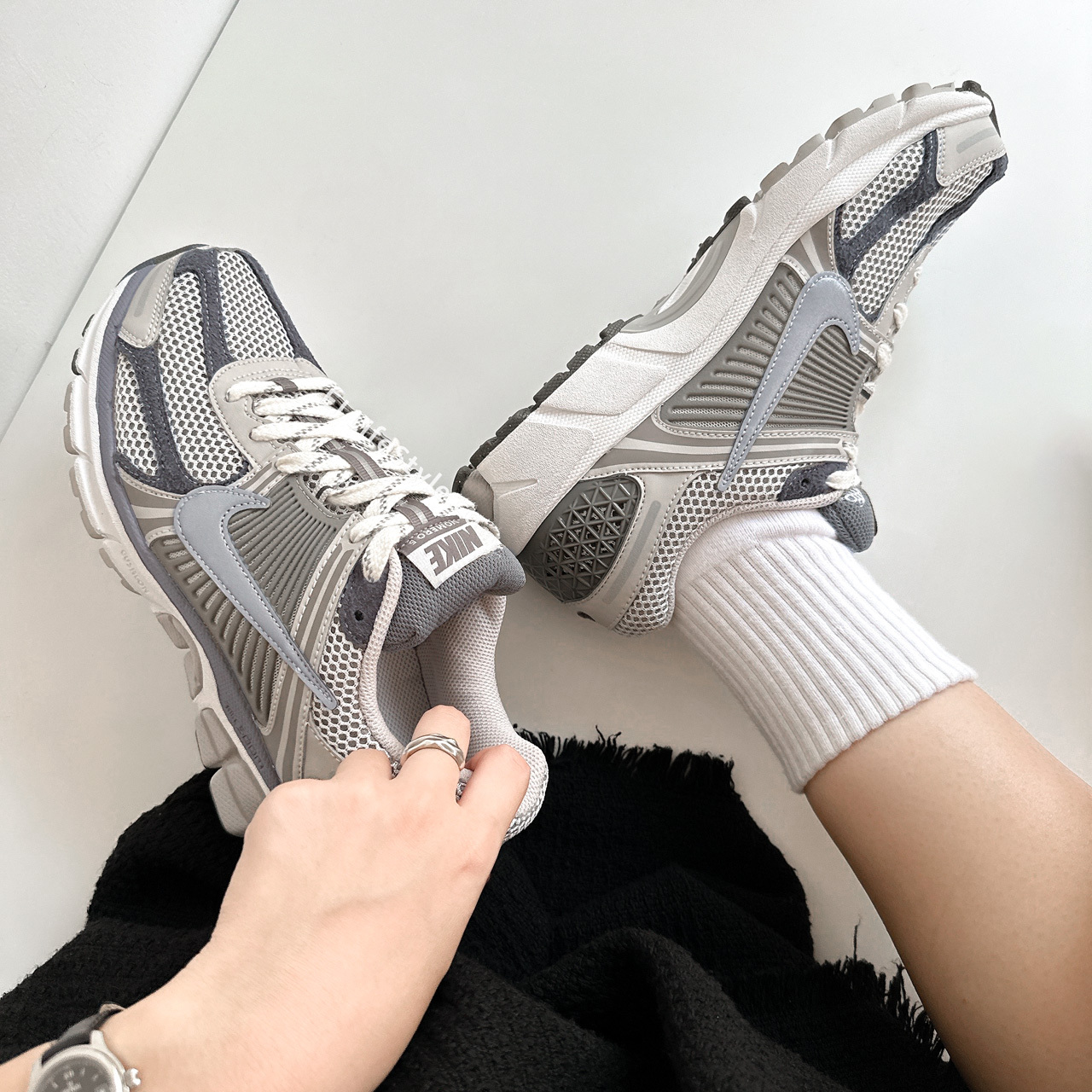 NIKE ZOOM VOMERO 元祖灰 低飽和灰 奶油底 男鞋 FD0791-012 / 現貨