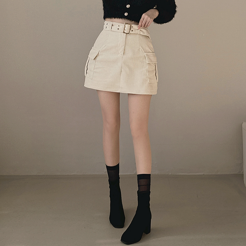 燈芯絨短裙