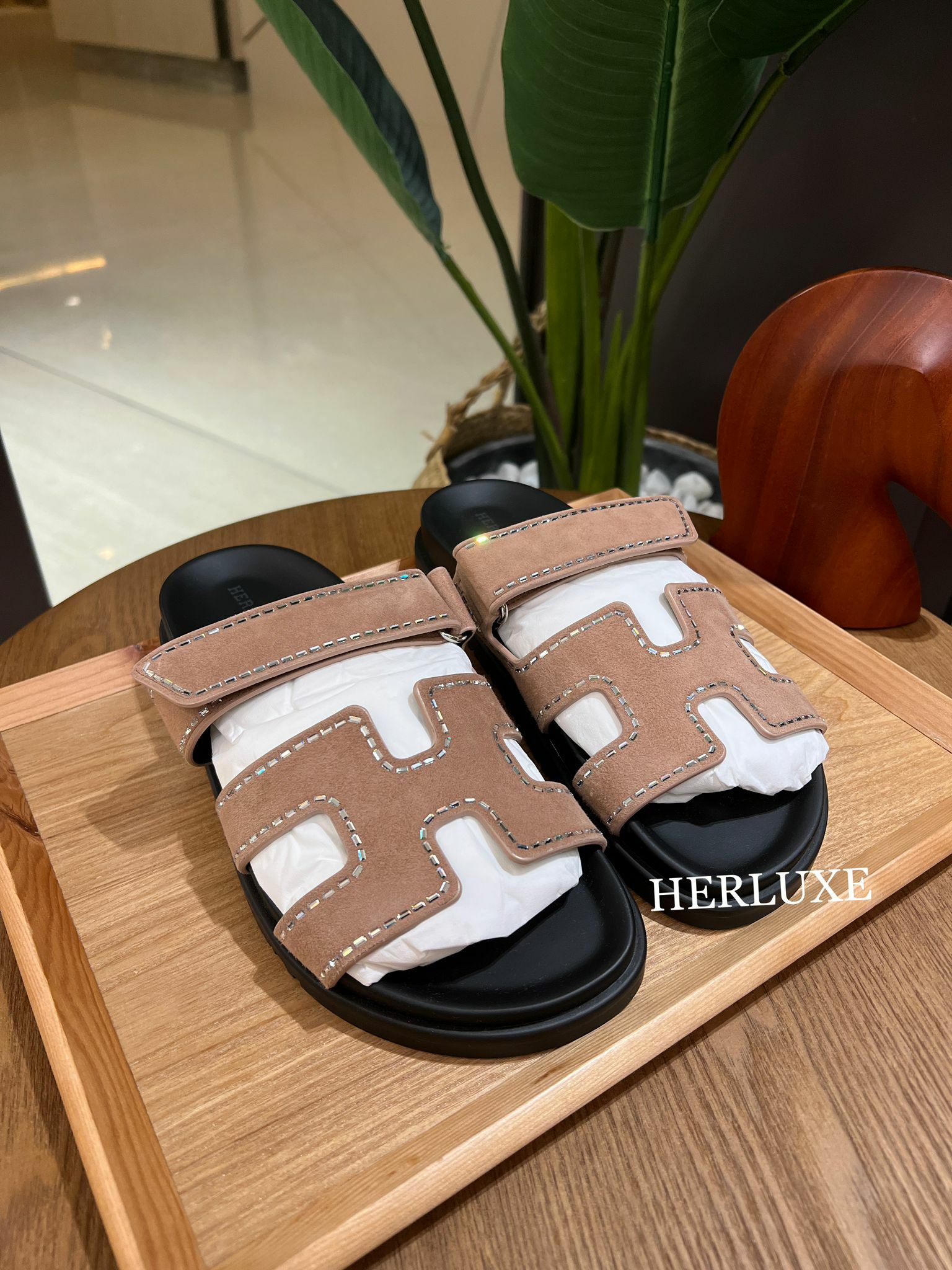 Chypre sandal rose perle 有鑽 size 38