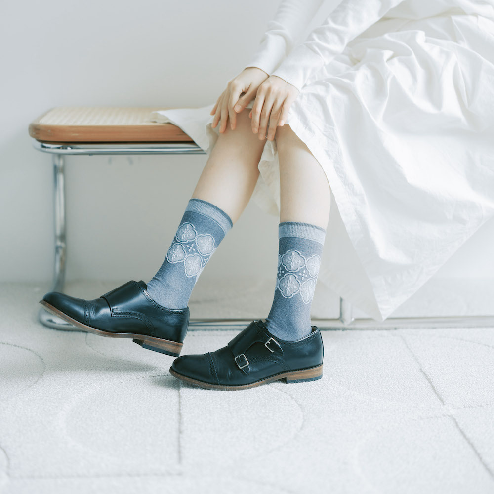 緹花中長襪/玻璃海棠/澄淨灰