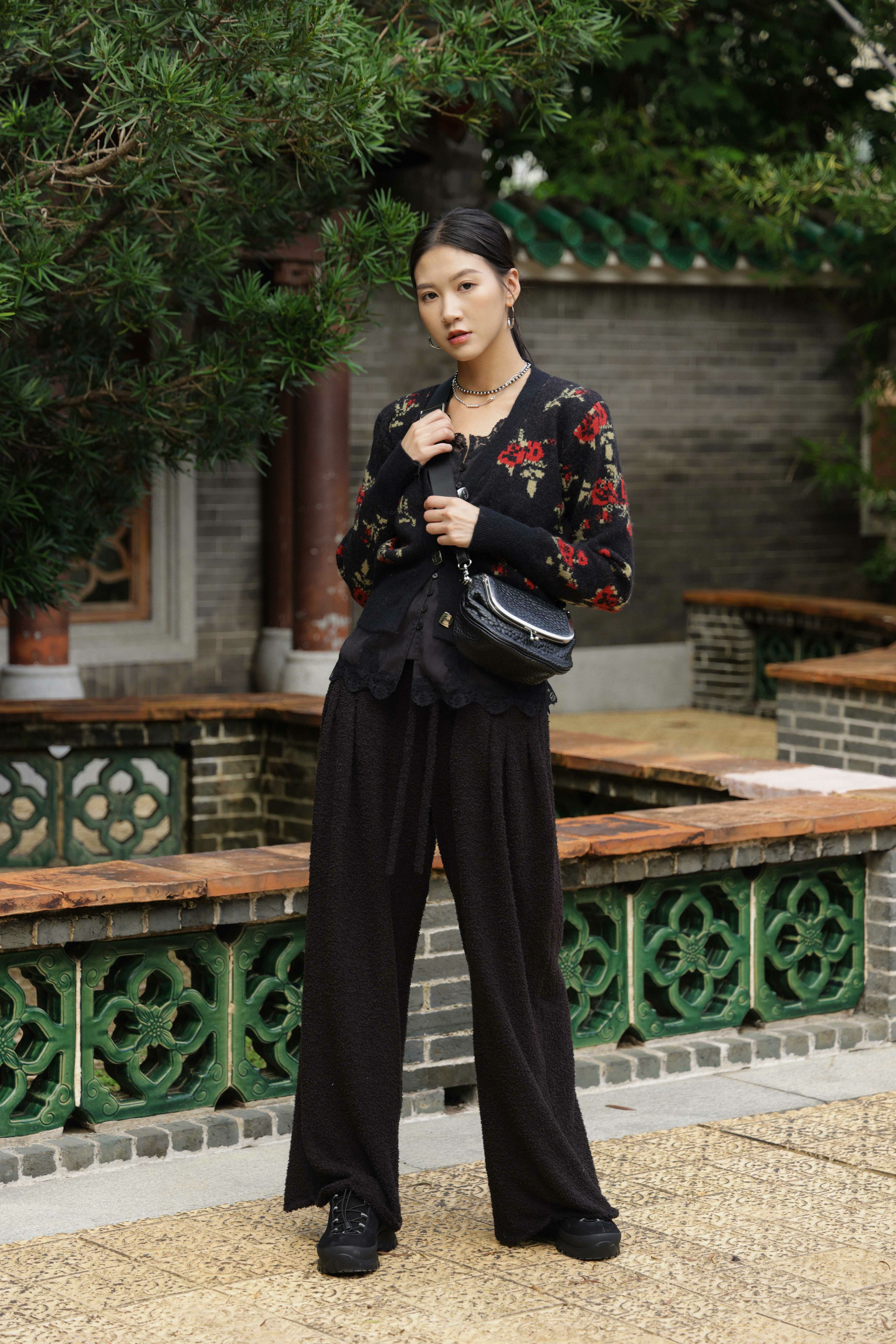 蕾絲花邊開胸背心（現貨款式）