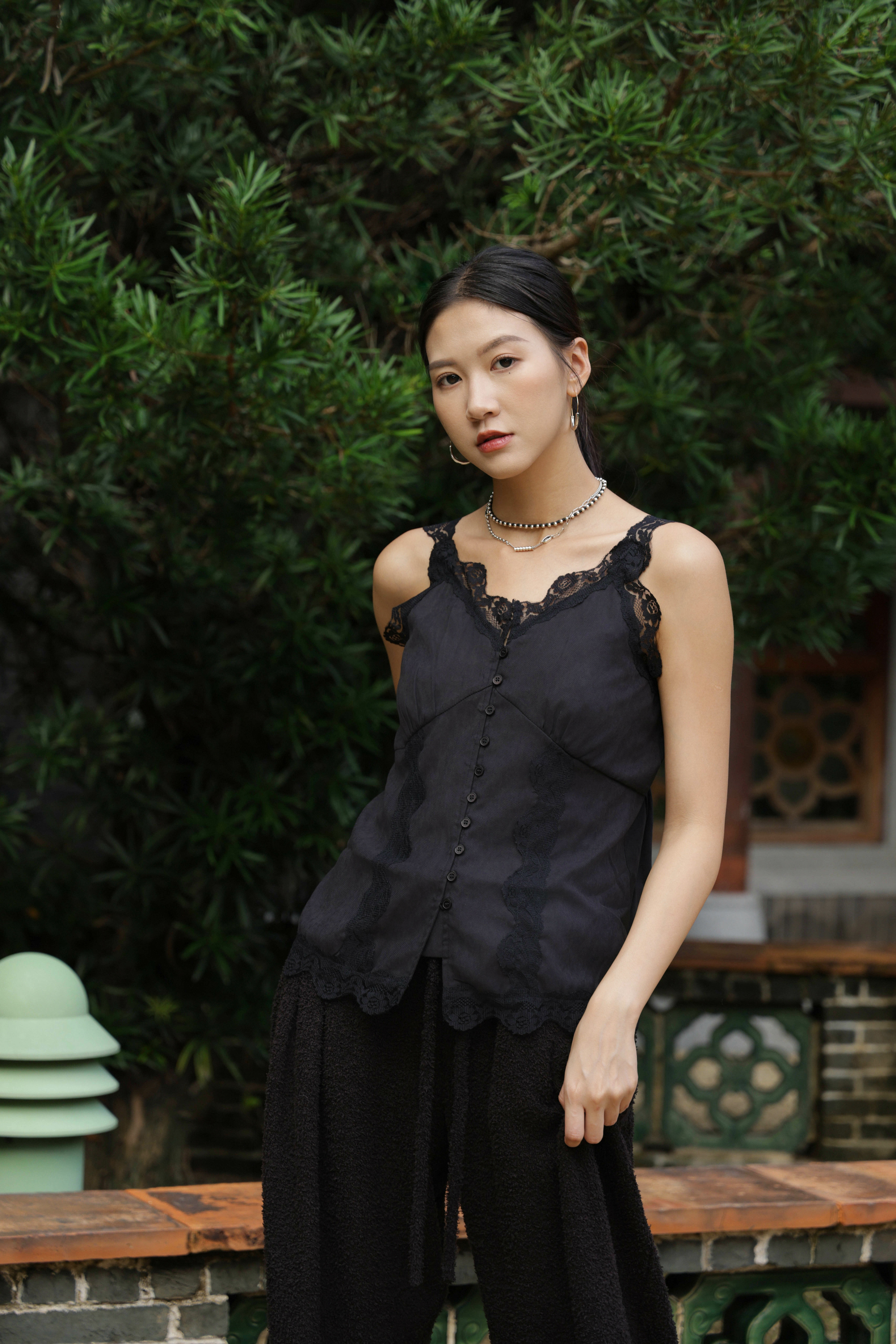 蕾絲花邊開胸背心（現貨款式）