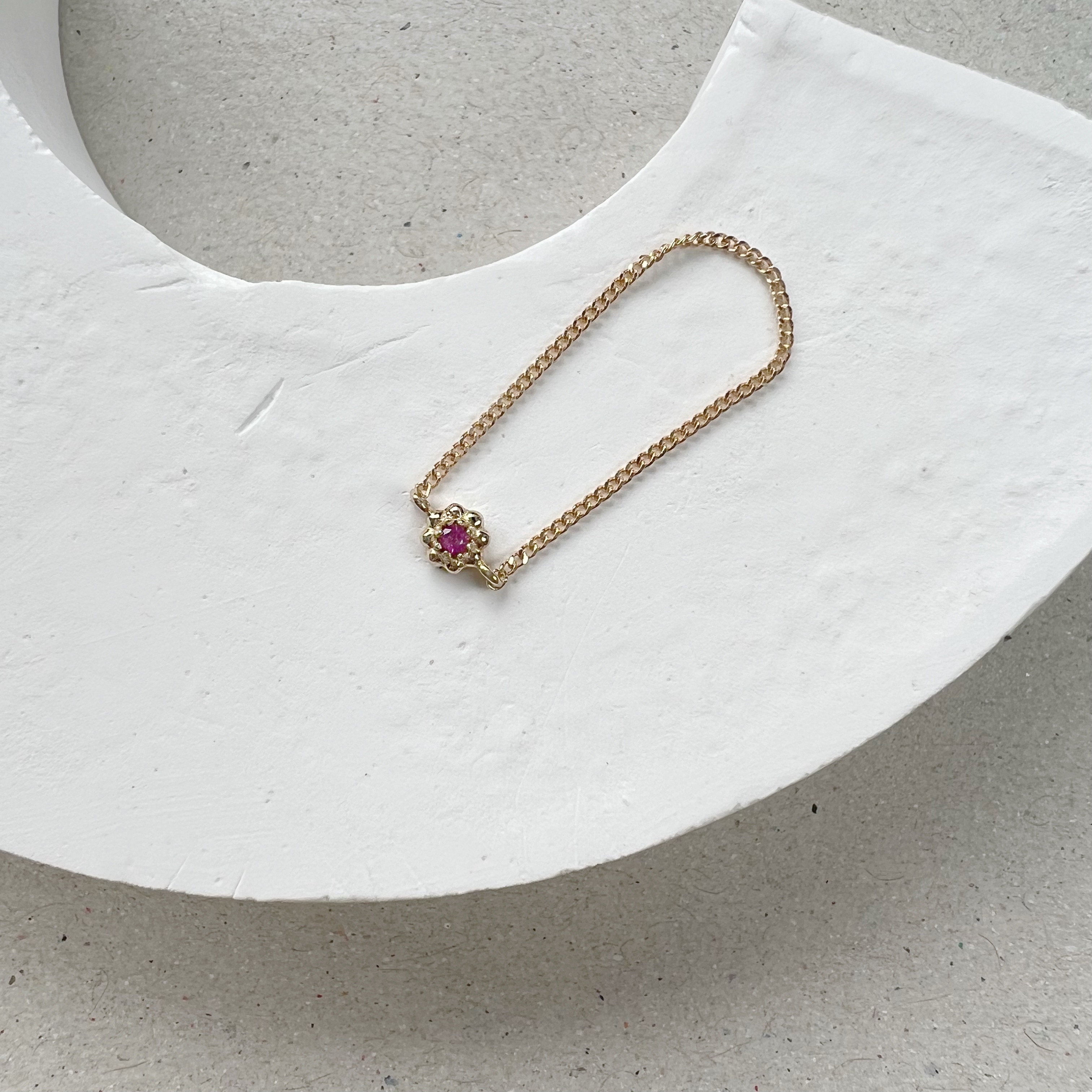 14k 蛋糕小花紅寶鍊戒