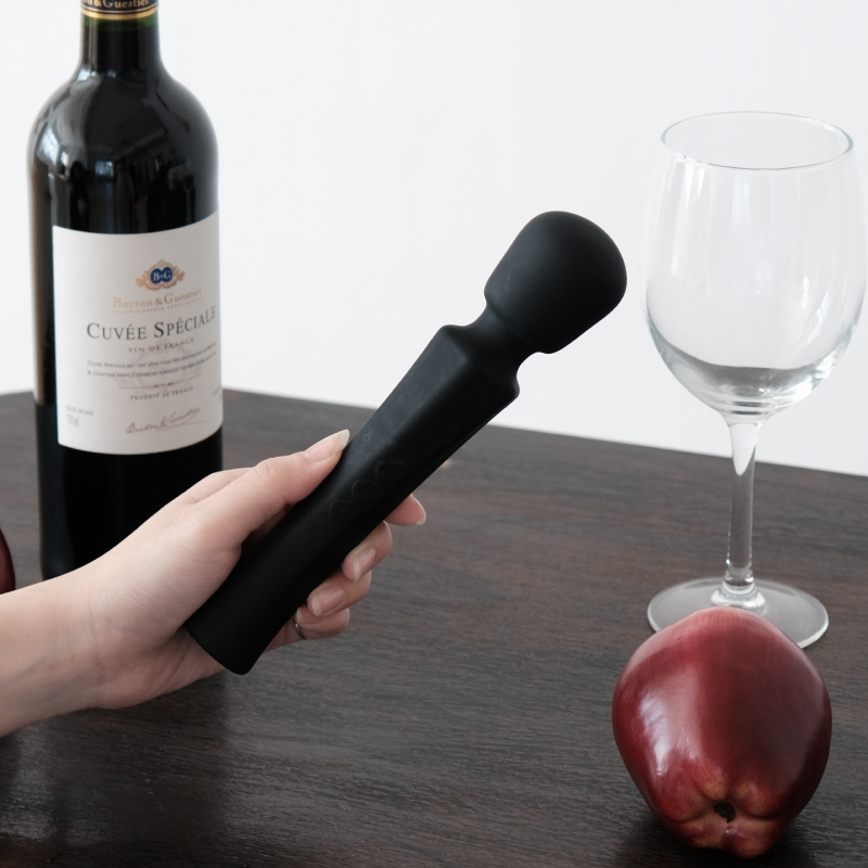 WINYI 黑精靈多功能按摩棒