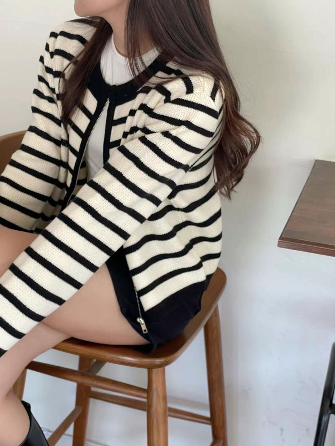 【優惠現貨】韓國圓領橫間拉鍊針織外套（4色）