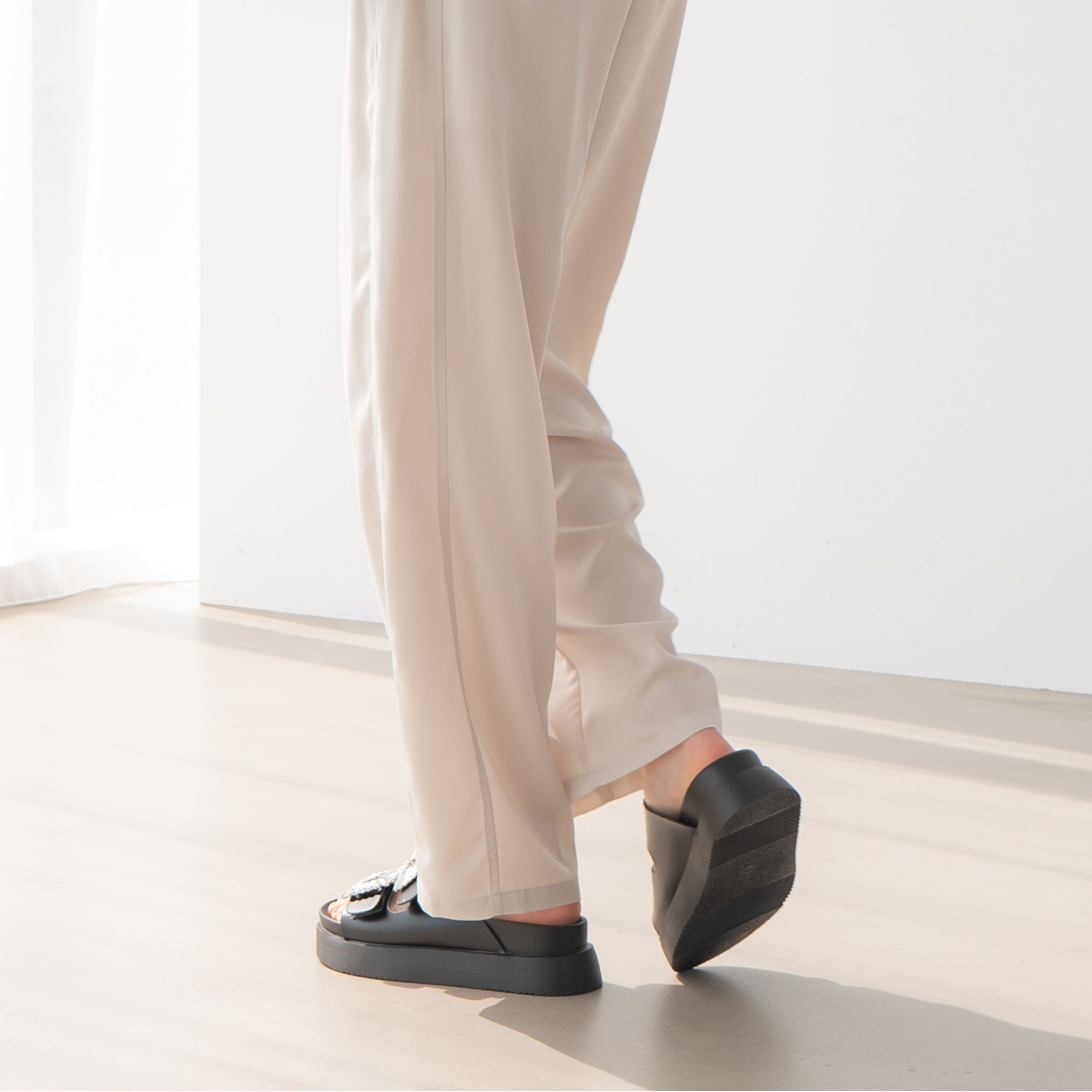 厚底水鑽雙帶拖鞋