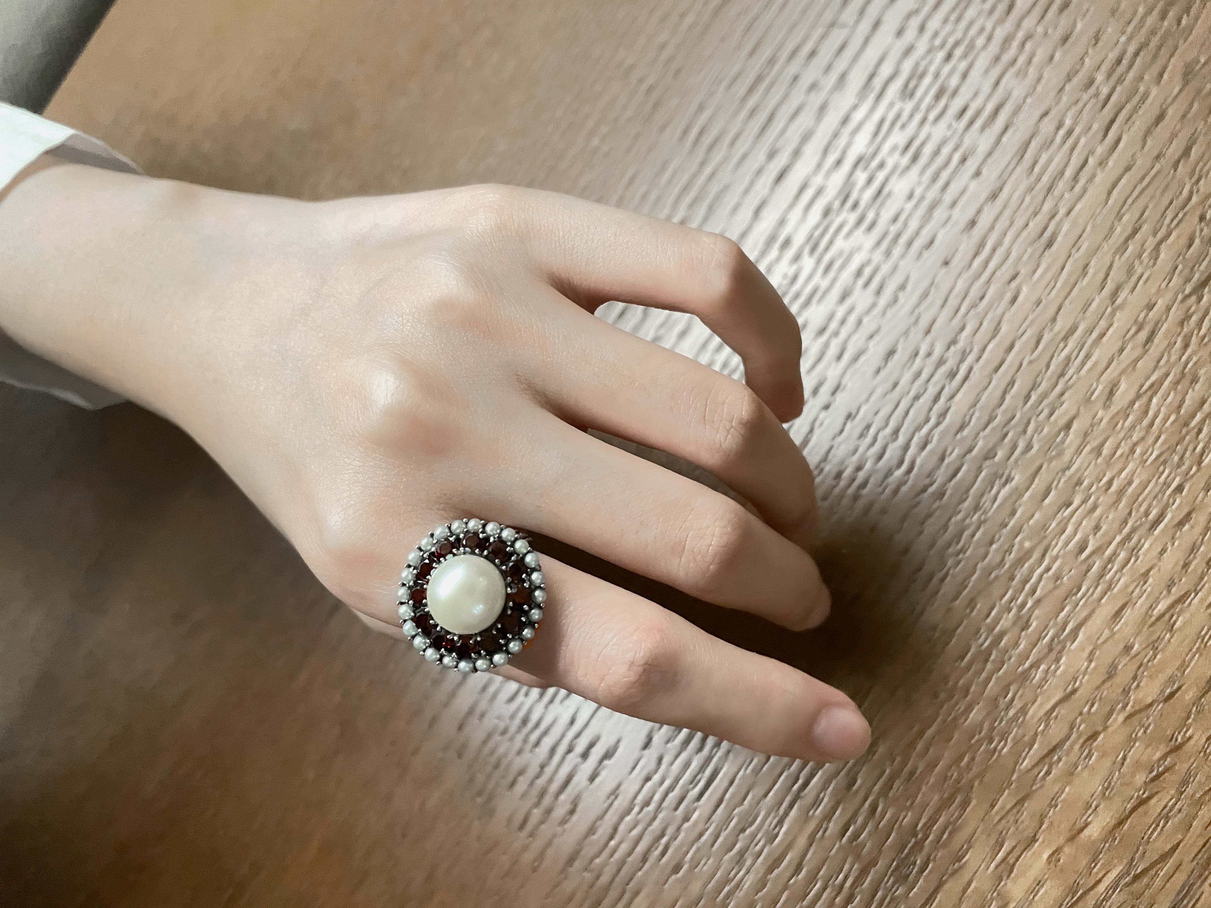 圓頂大珍珠鑲滿戒指