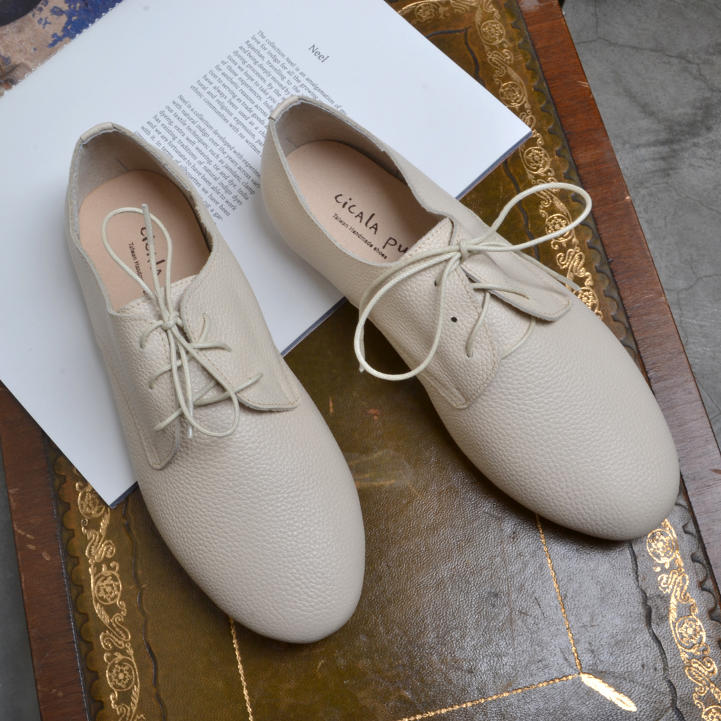 AT07-S  手工牛津鞋 米白色