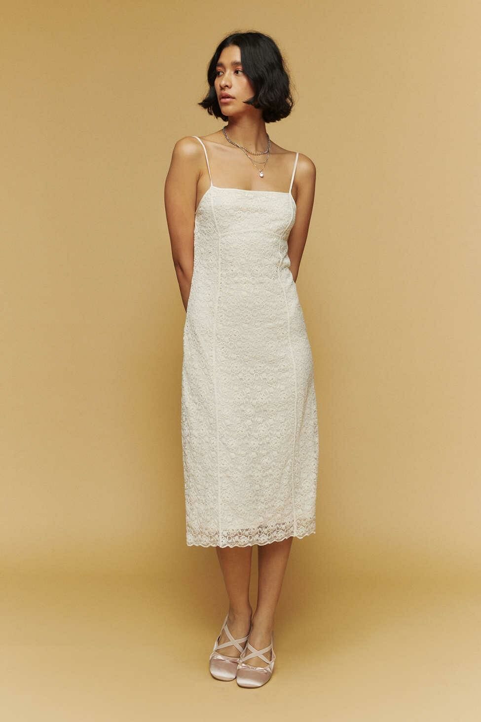 UO 蕾絲細肩帶洋裝Kimchi Blue Liliana Lace Midi Dress