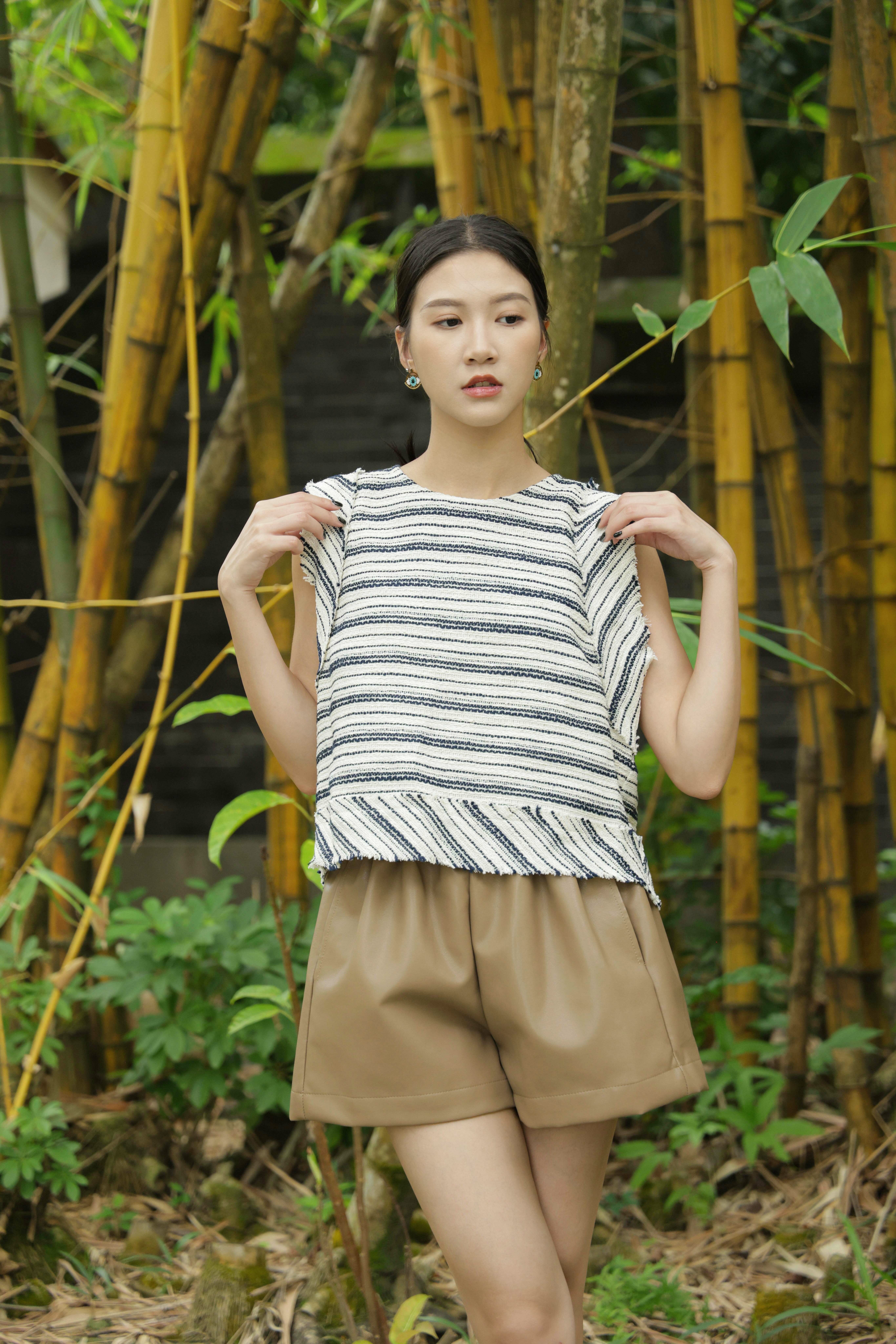 披邊套頭間條tweed背心（現貨款式）