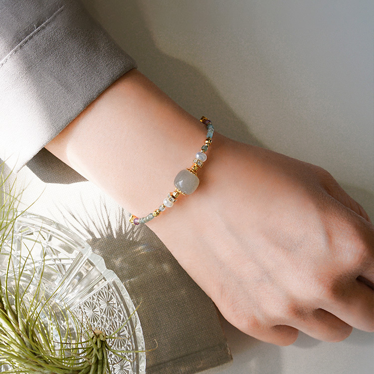 ｜健康｜初心 • 烟灰 – 和田玉 – 手鍊
