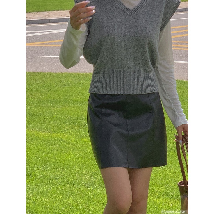 韓國Cherrykoko授權 俐落縫線仿皮革直筒短裙
