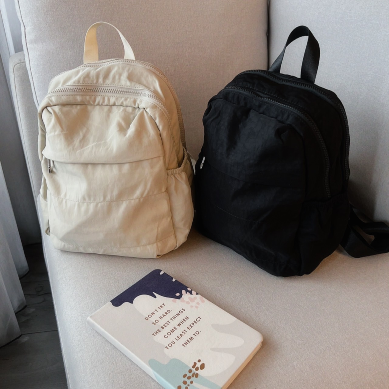 韓系輕量型刷刷後背包/二色