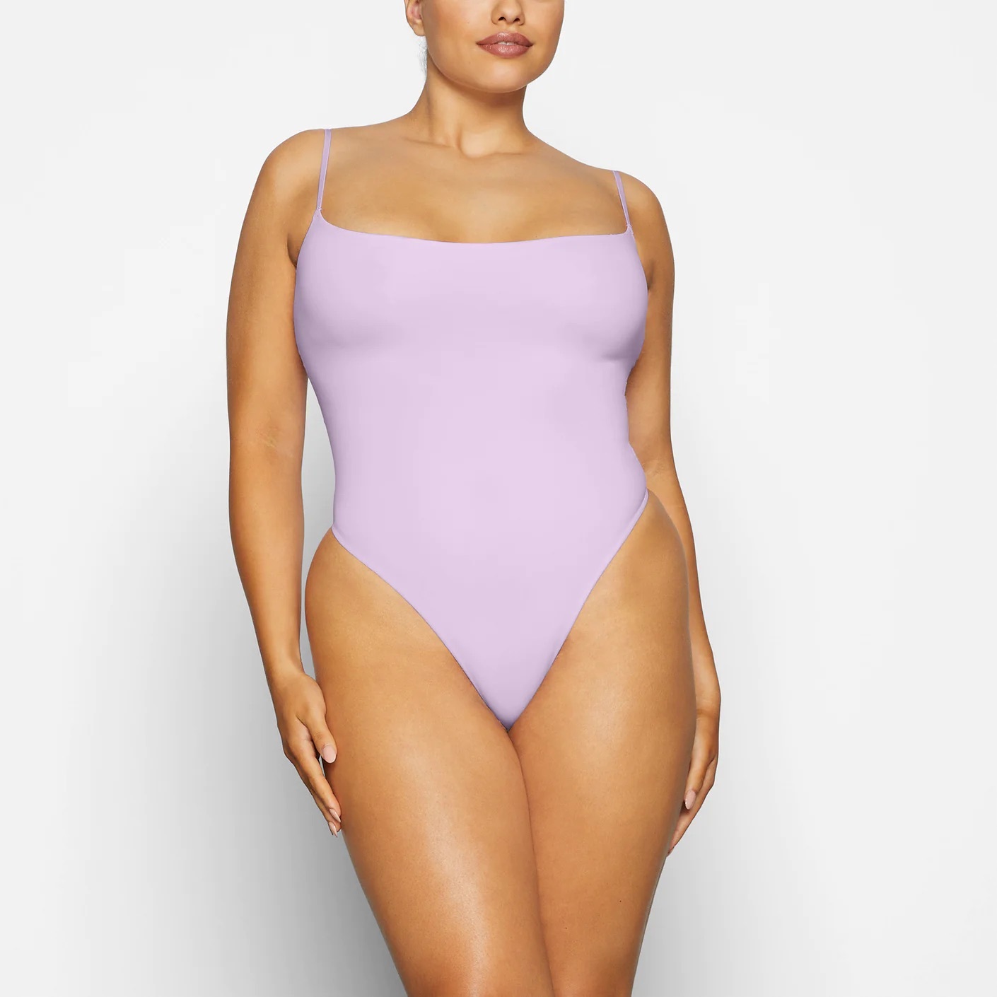 SKIMS FITS EVERYBODY CAMI BODYSUIT /SUGAR PLUM
