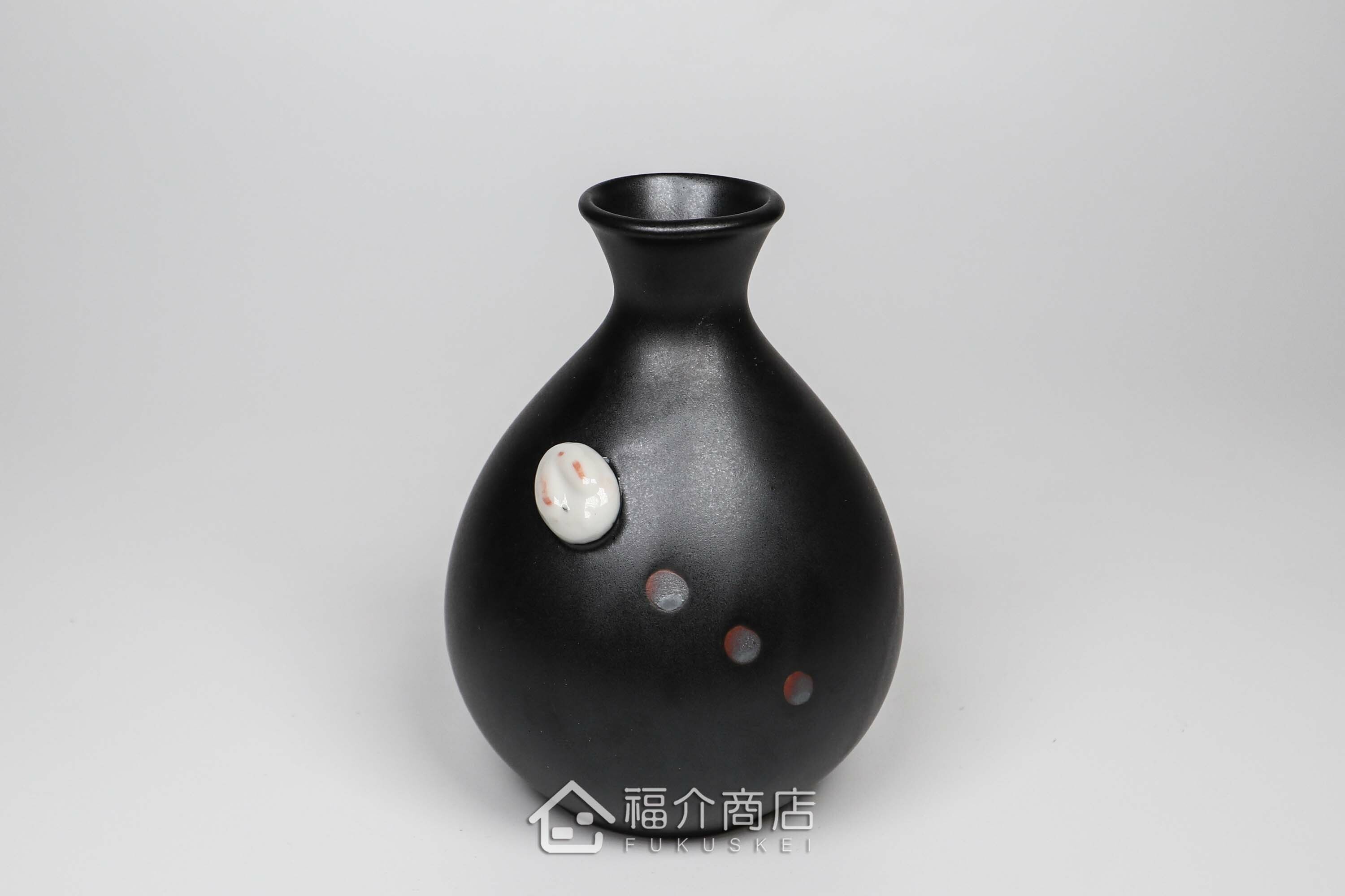 黑色的月兔造型清酒壺