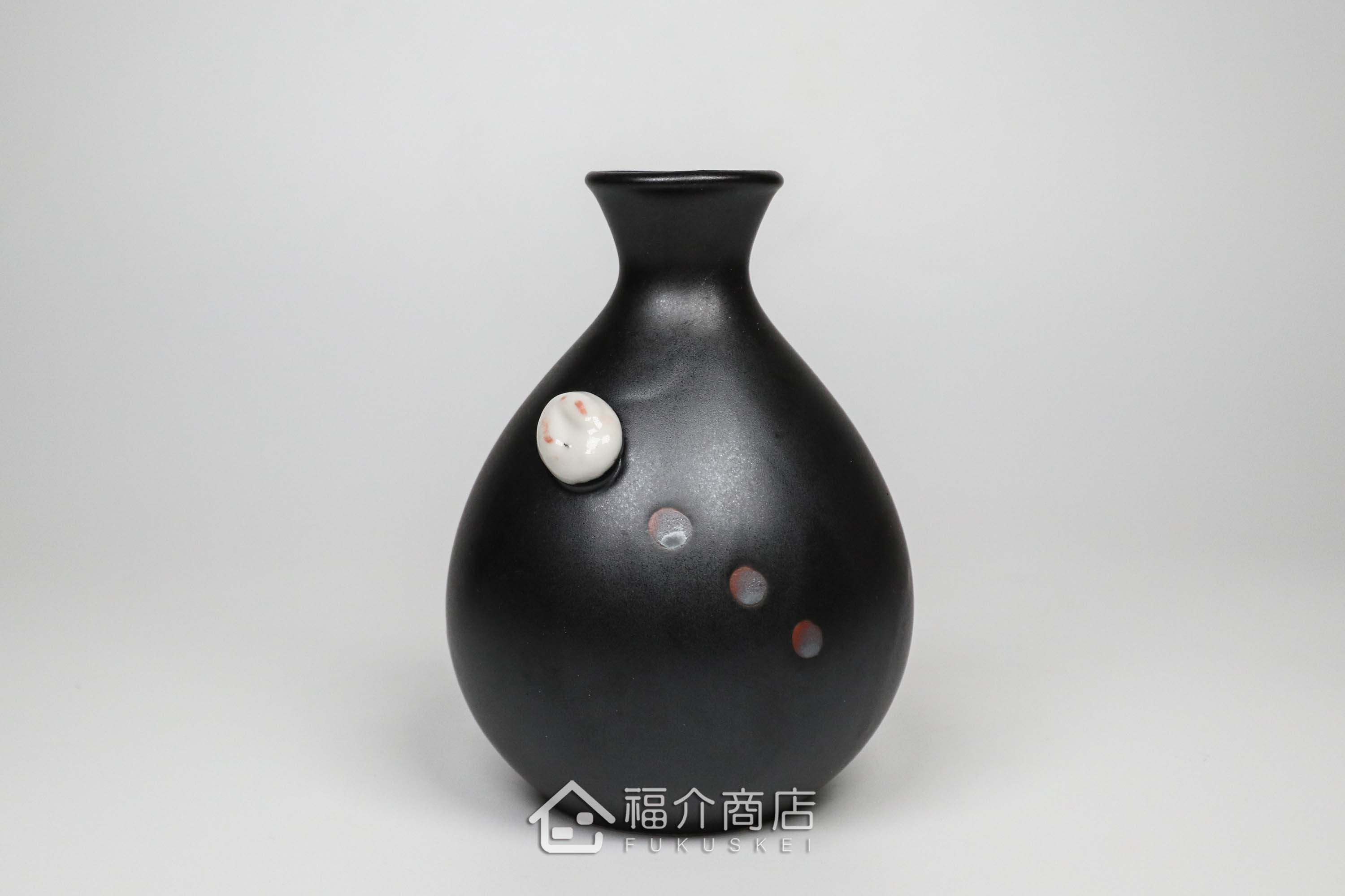 黑色的月兔造型清酒壺