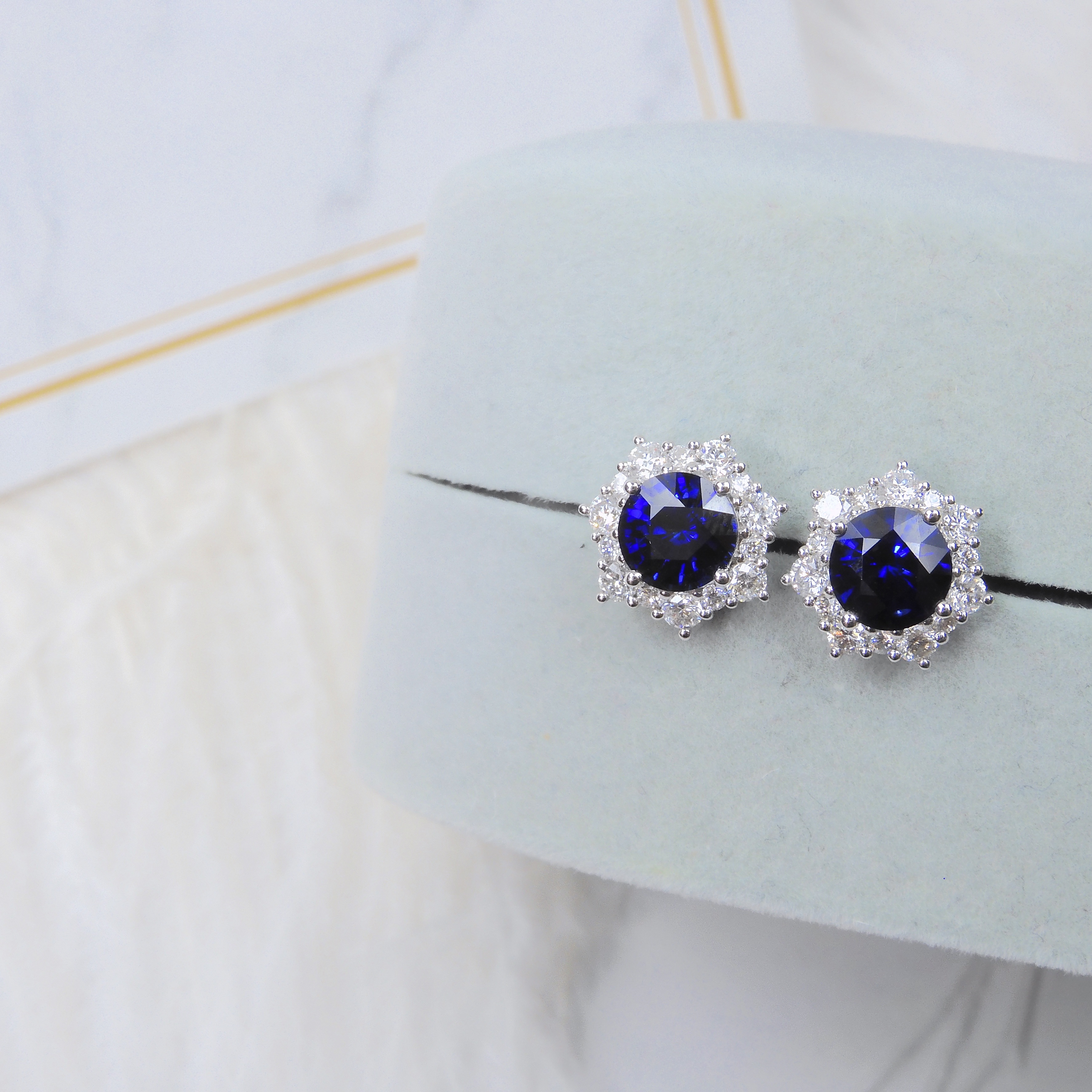 18K金 1.07ct 藍寶石耳釘 (配國際證書)