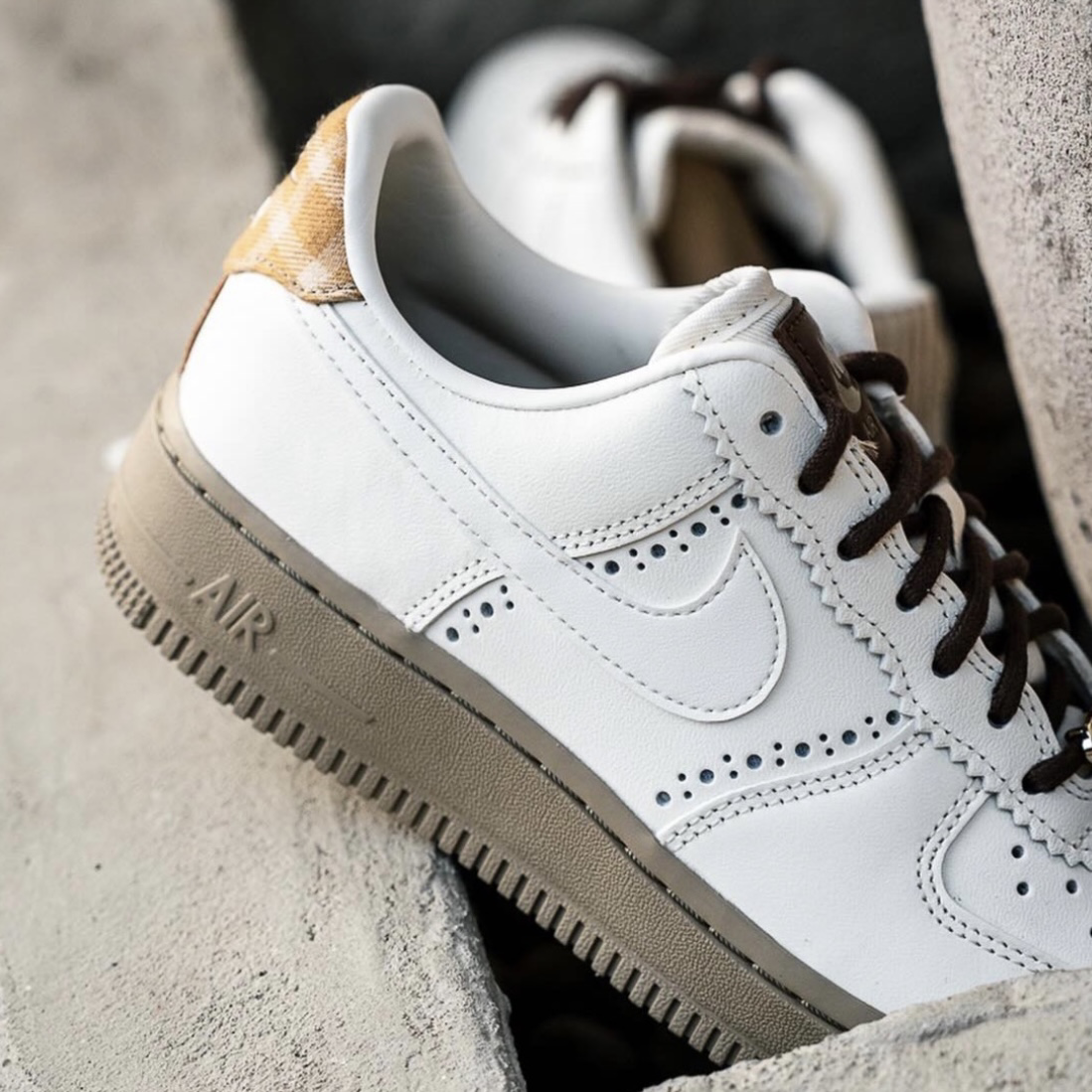 Nike Air Force 1 Low Brogue Sail 栗子奶油 白棕 巴洛克風雕花 美拉德