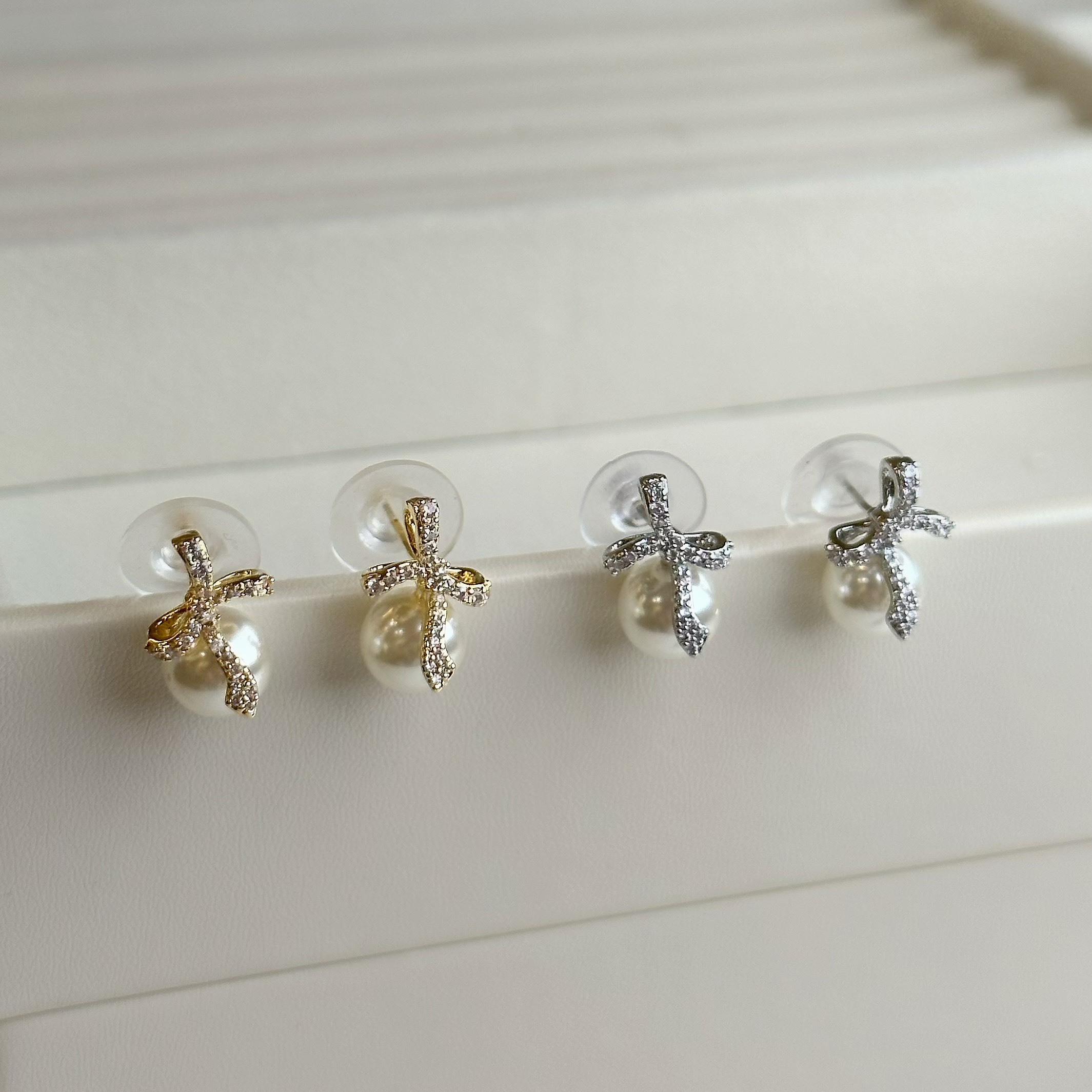 Y02精美．扭結珍珠耳貼