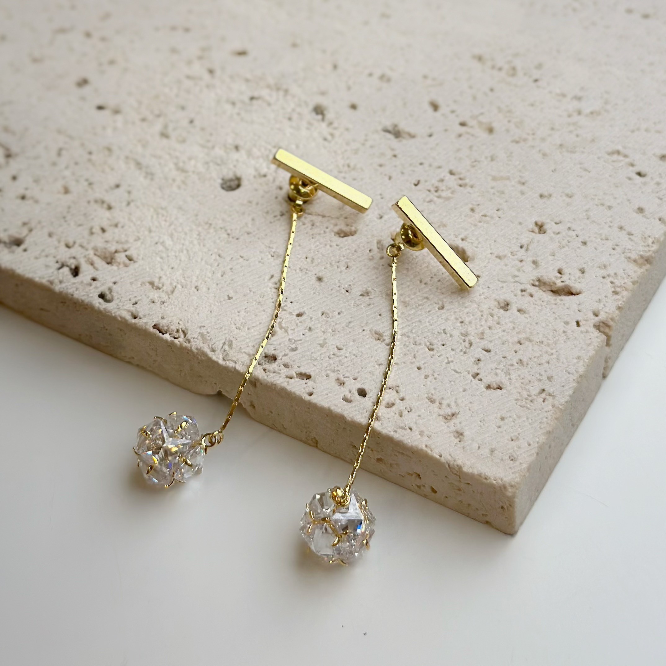 Y17幻象．橫條鋯石小球兩戴式垂吊