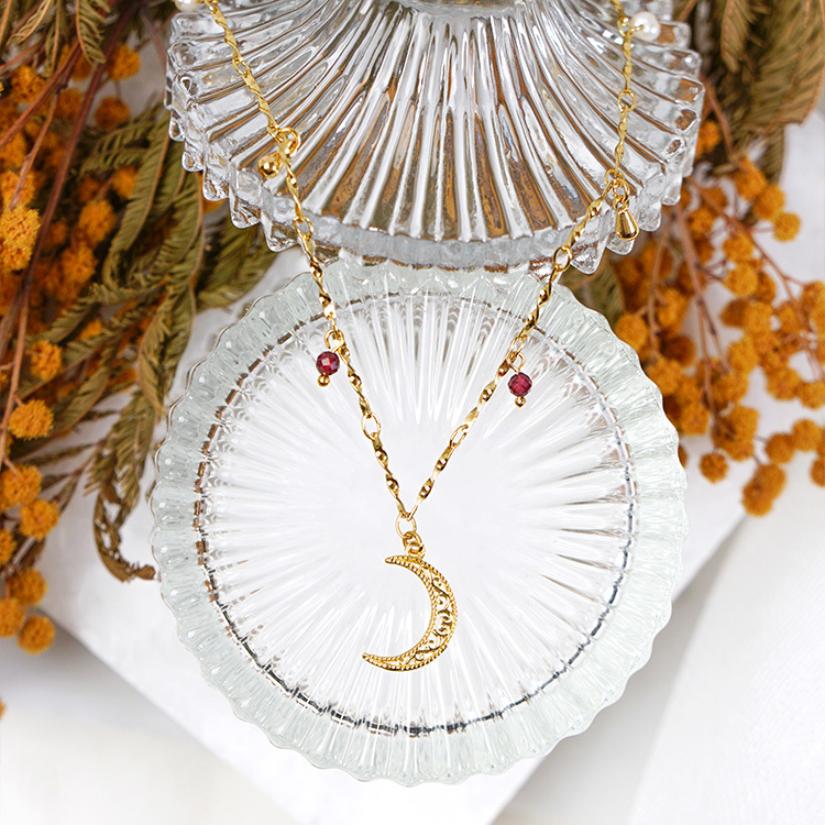 眠月線 – 石榴石 – 項鍊