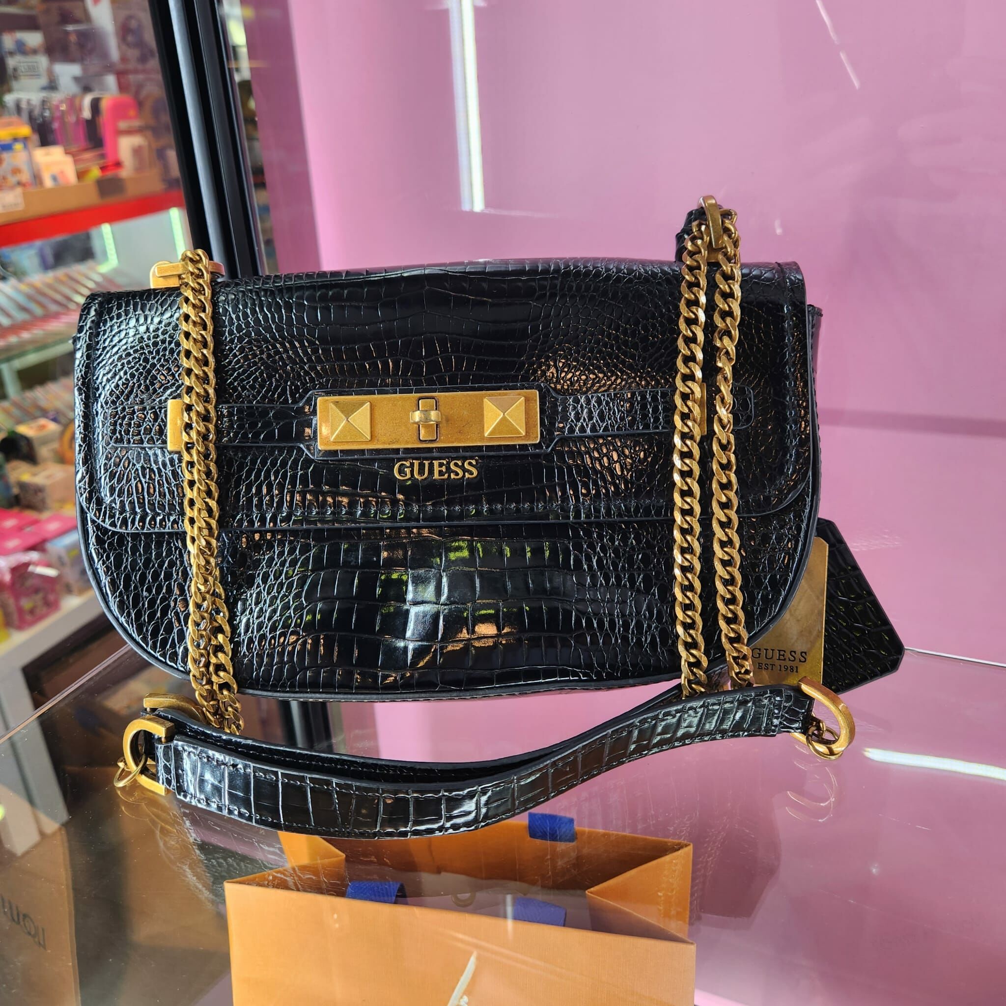 (日本直送）90%新 GUESS 手袋