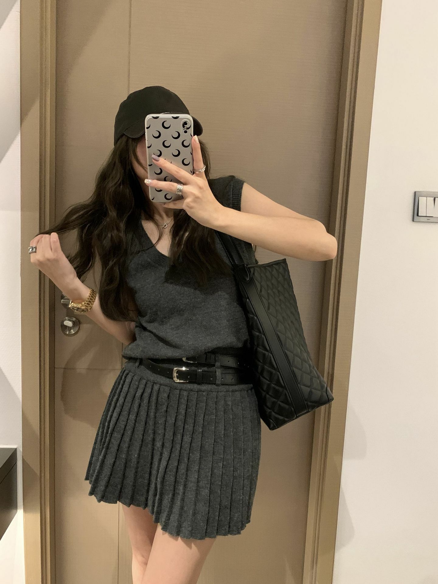 羊毛無袖針織背心+百褶短裙(套裝)(黑/灰/杏/卡其)