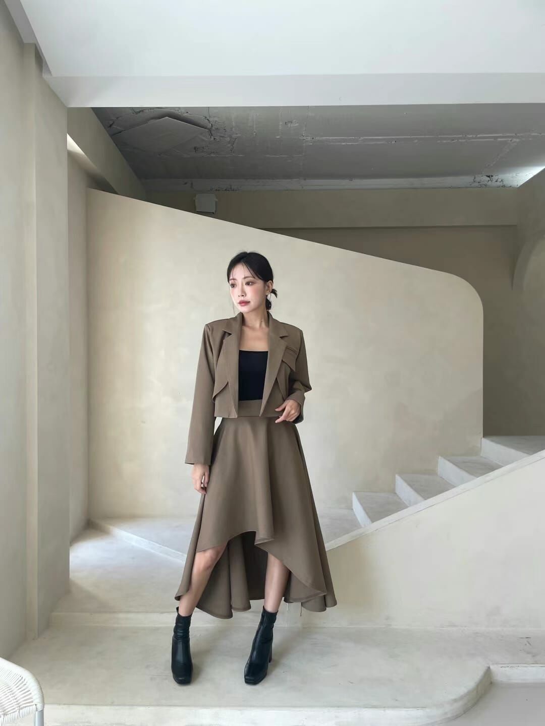 AE29 雙層前襟短版西裝