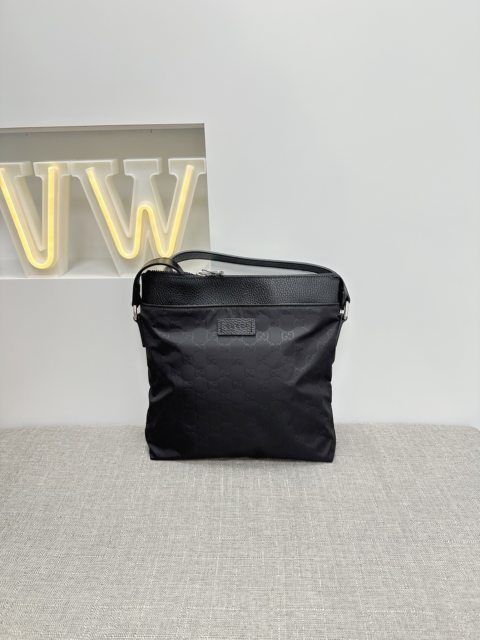 Outlet Gucci Mens Shoulder Bag