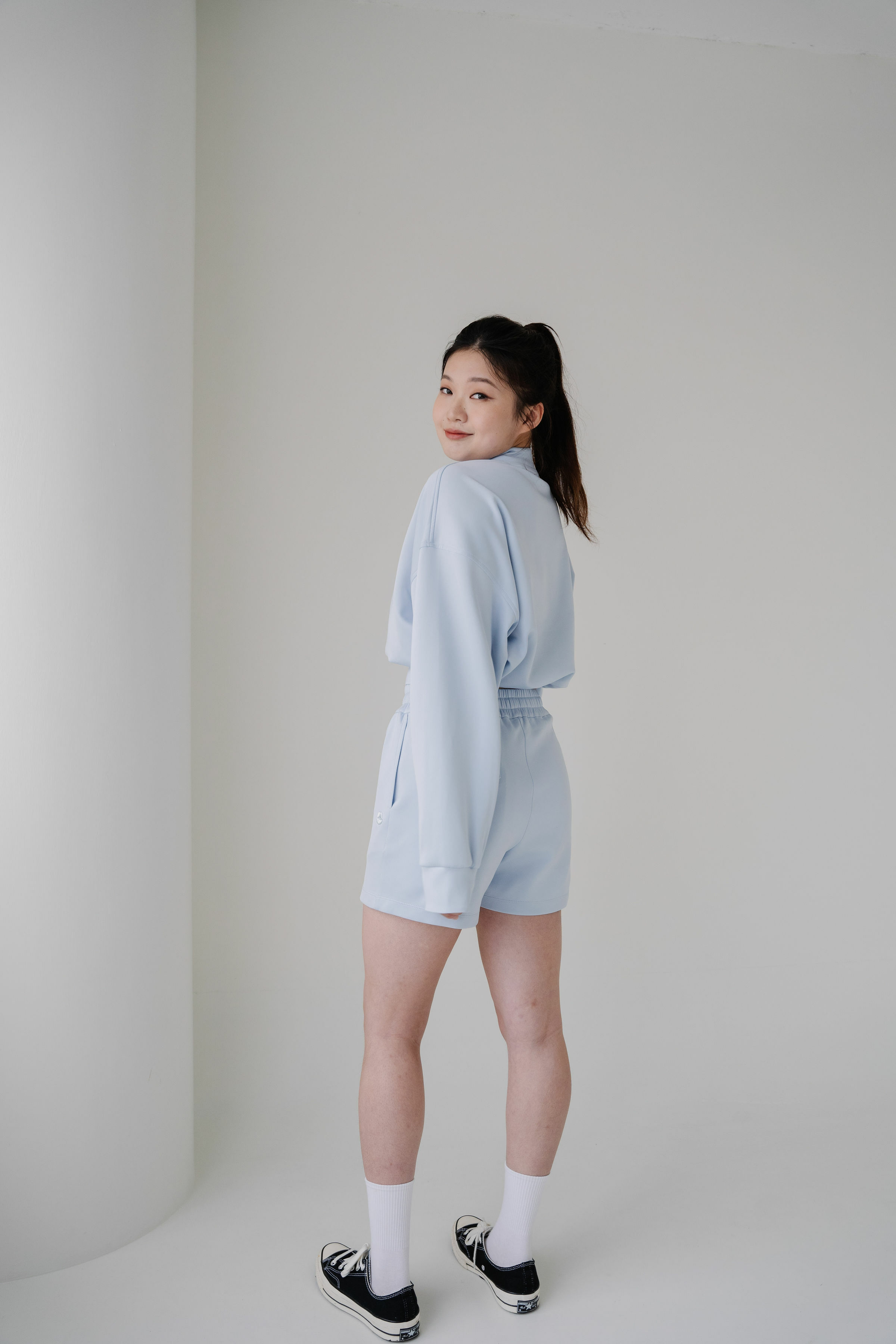 短版俐落長袖  (特價$299)