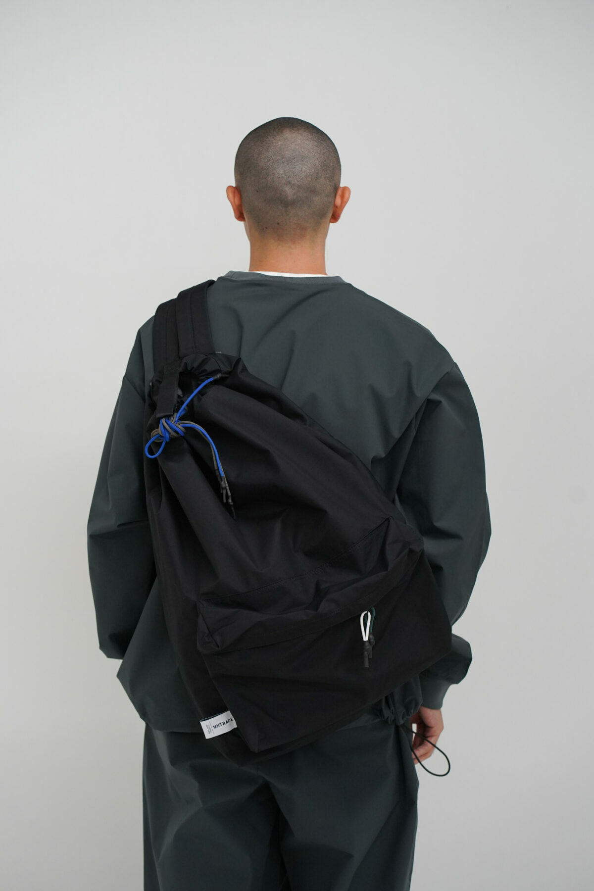 UNTRACE KNAP PACK (BLACK)