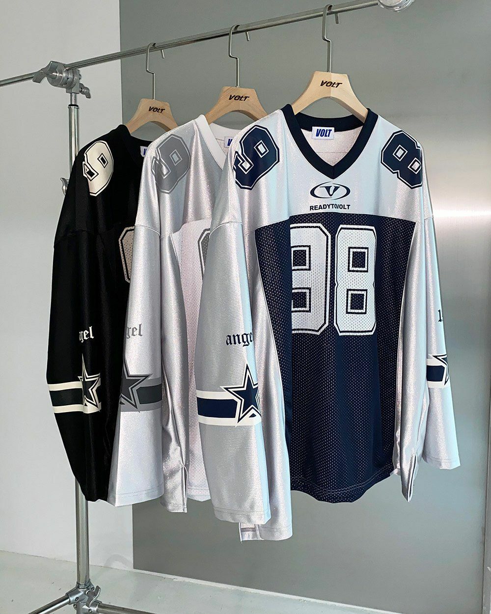 拼色V領數字圖案長袖衫 VOLT-028T