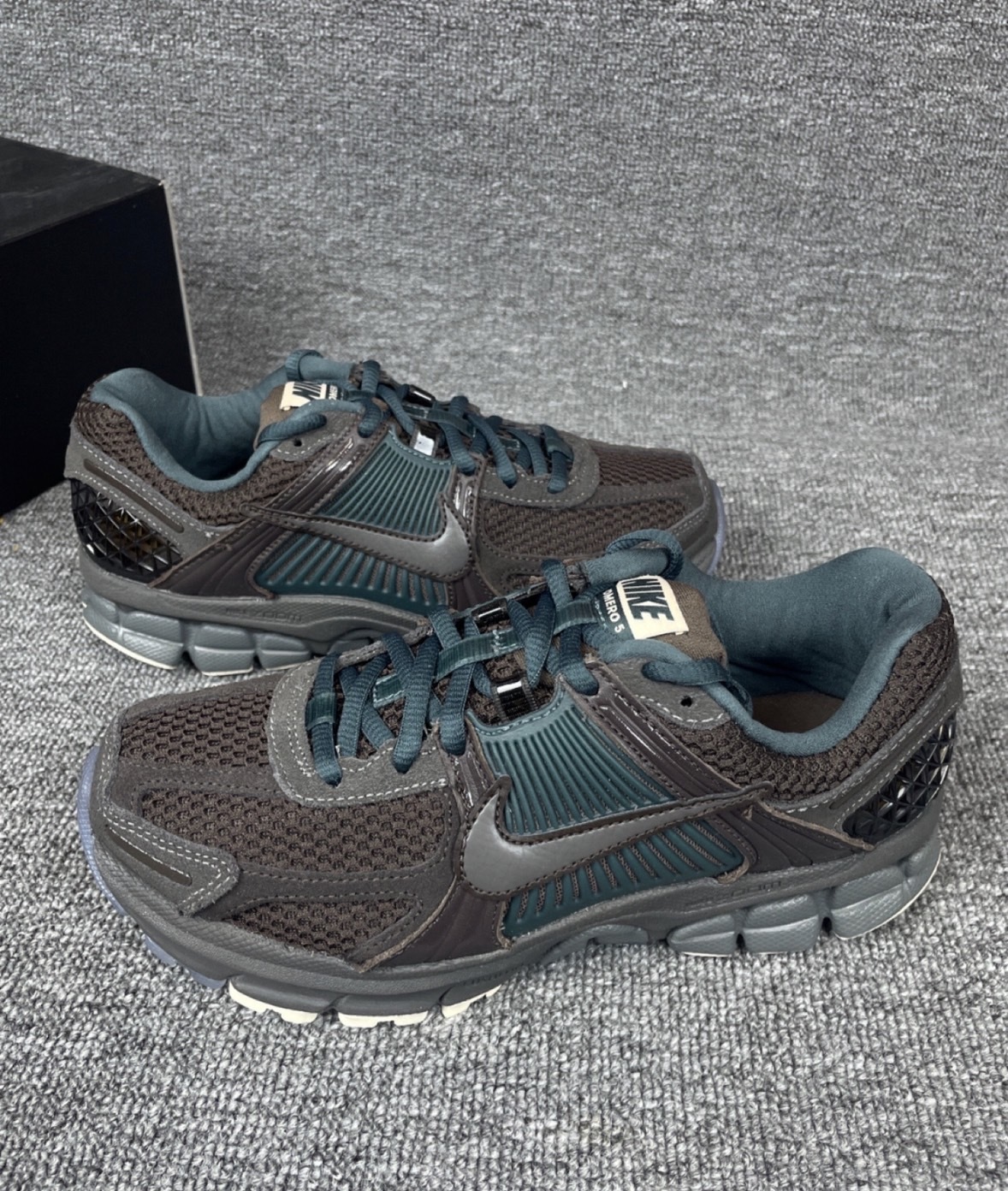 NIKE VOMERO 5 Chocolate Teal 薄荷巧克力 復古老爹鞋
