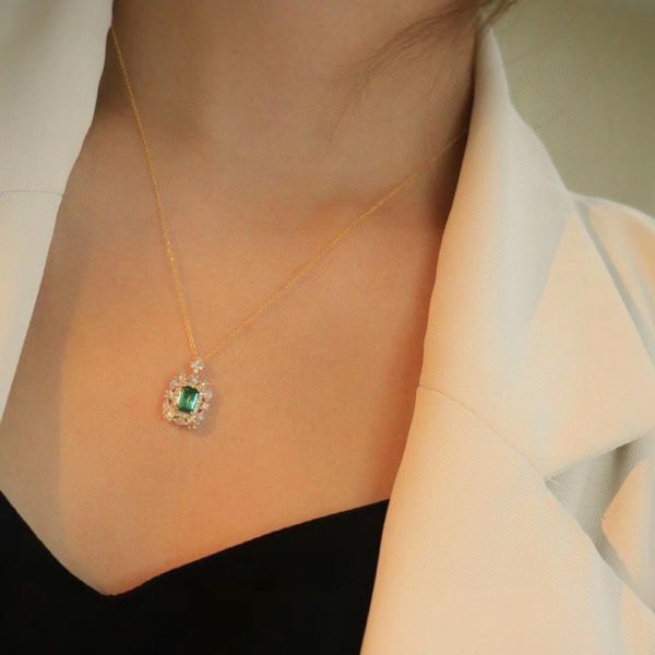 滿鑽豪鑲 祖母綠 美墜