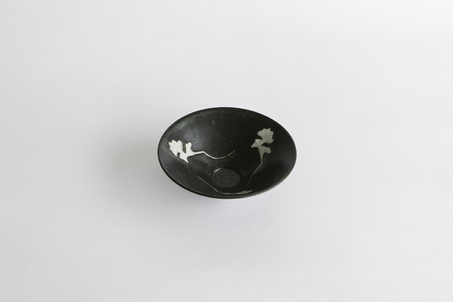 祥見知生選品-志村睦彦-黒釉白泥雲紋缽