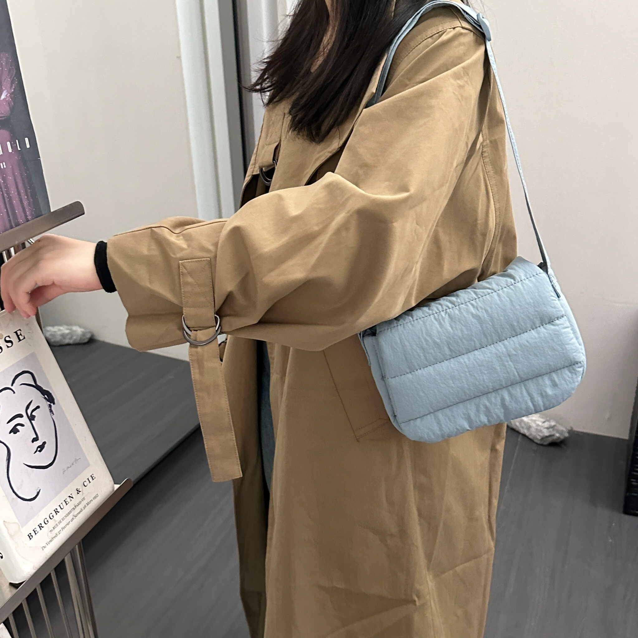 尼龍羽絨翻蓋單肩包/三色