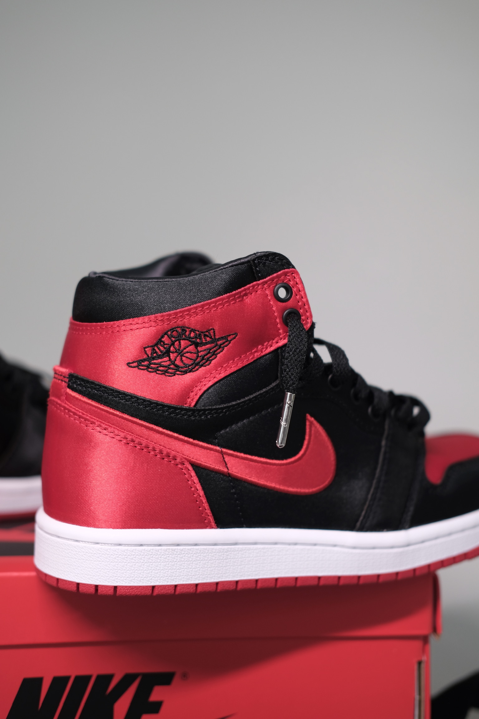 Air Jordan 1W Retro High OG 黑紅絲綢FD4810-061| FLOMMARKET