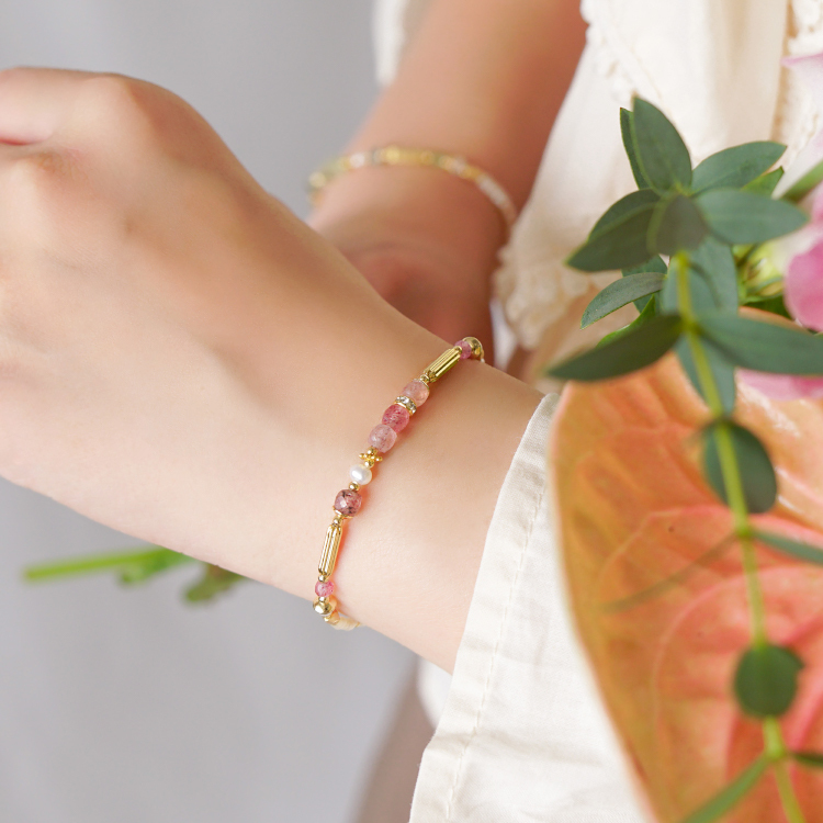 ｜桃花｜琴房裡的雲朵 – 草莓晶 – 手鍊