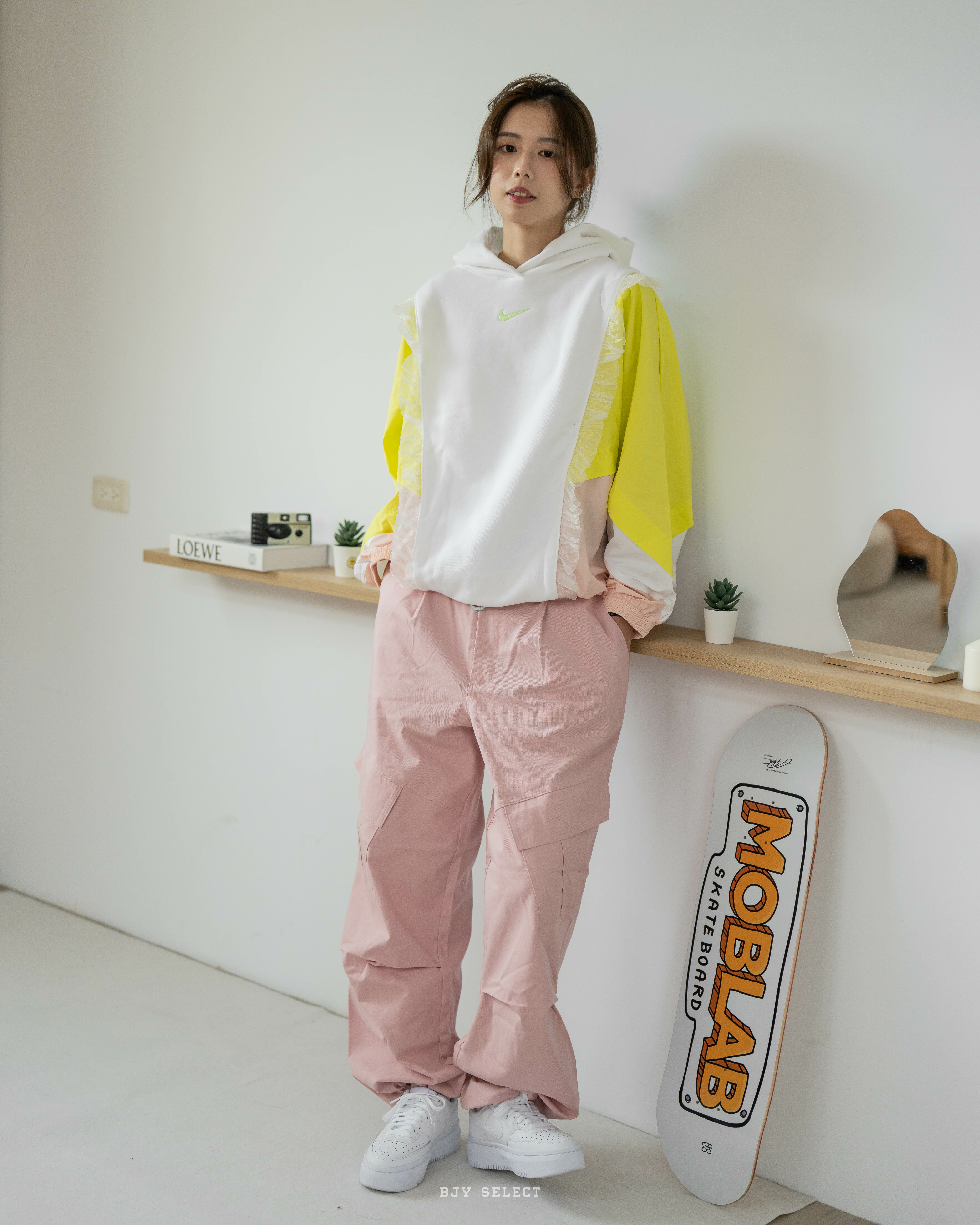 【出清】NIKE SPORTSWEAR 寬鬆 蕾絲拼接 內刷毛帽踢 DH1371-107 白