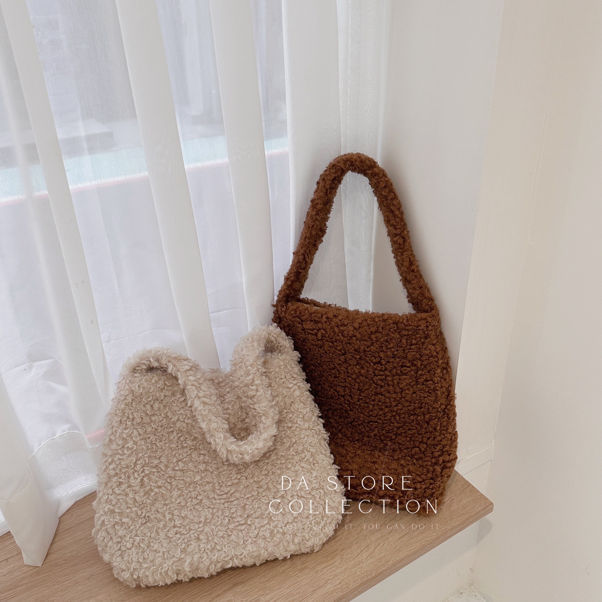 羊羔毛絨毛大容量肩背包/二色