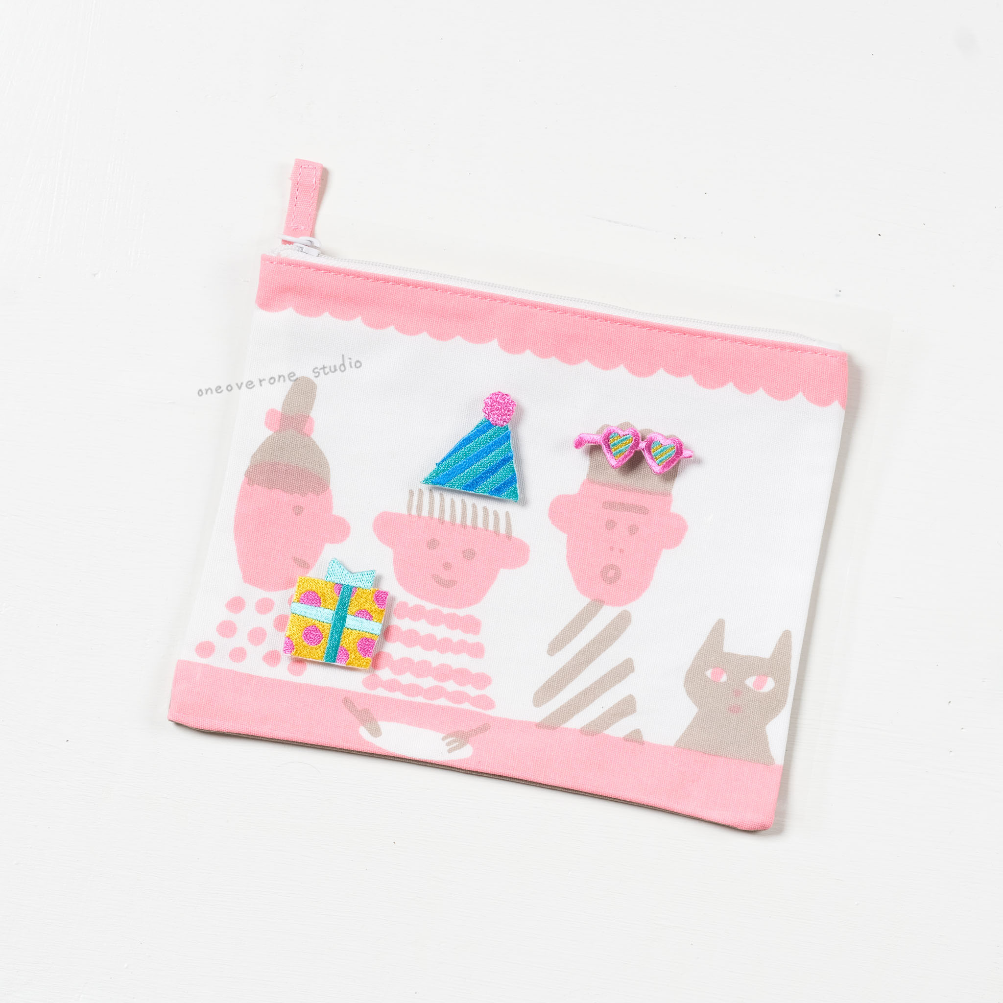 applique Flat Pouch / AIUEO / JAPAN