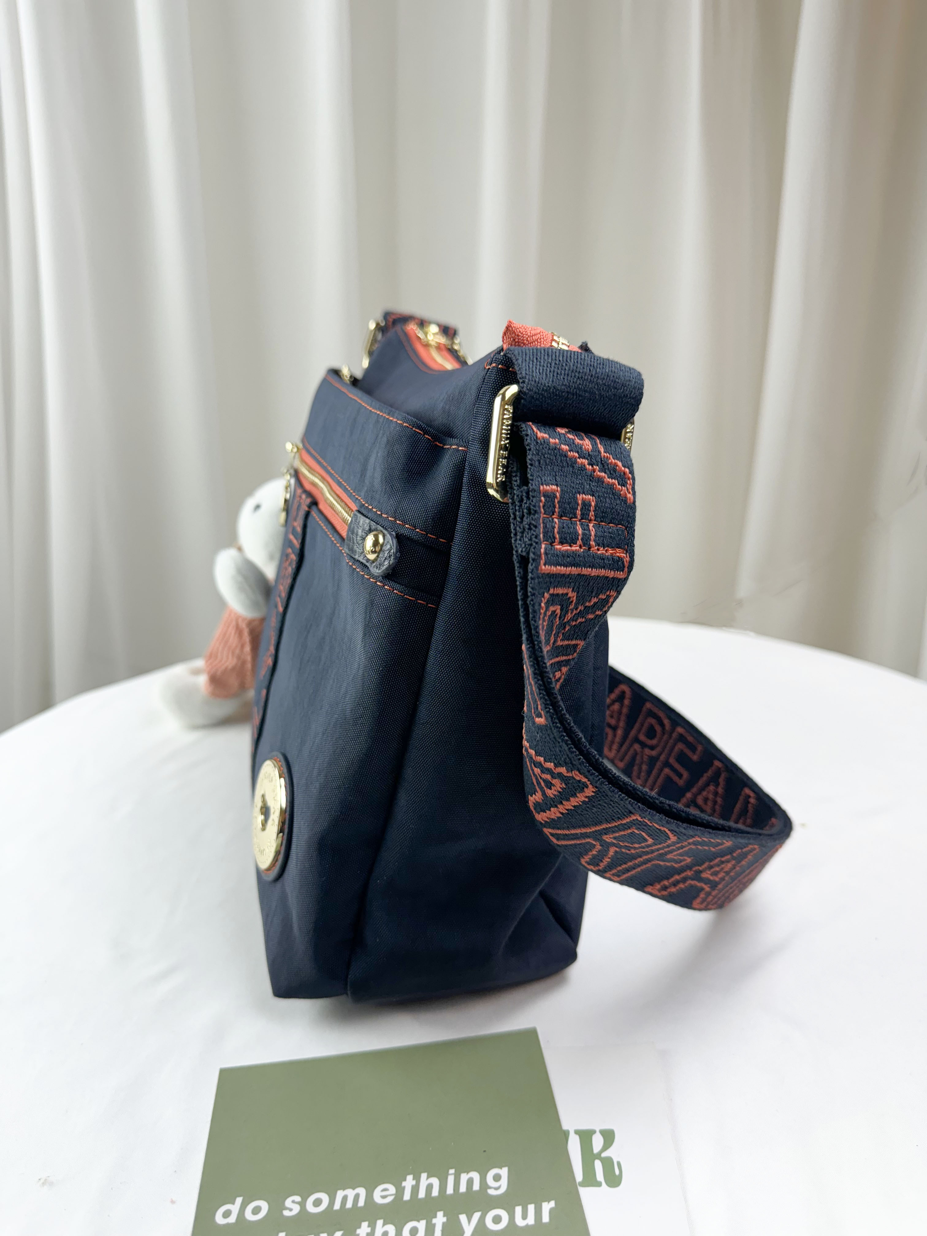 FamilyBear 藍橙織帶防潑水肩背包 / 側背包 附兔兔吊飾 #2676