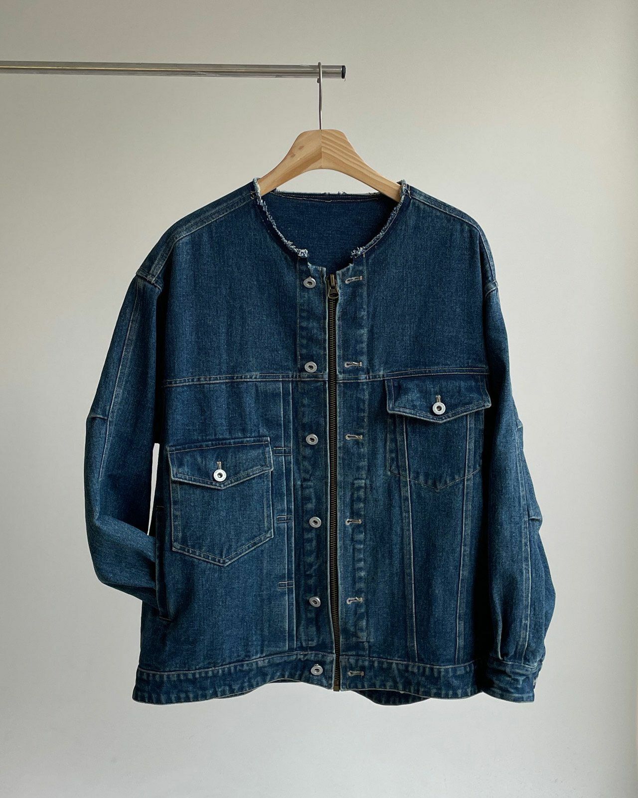 洗水圓領拉鍊牛仔褸 DDM-023JK