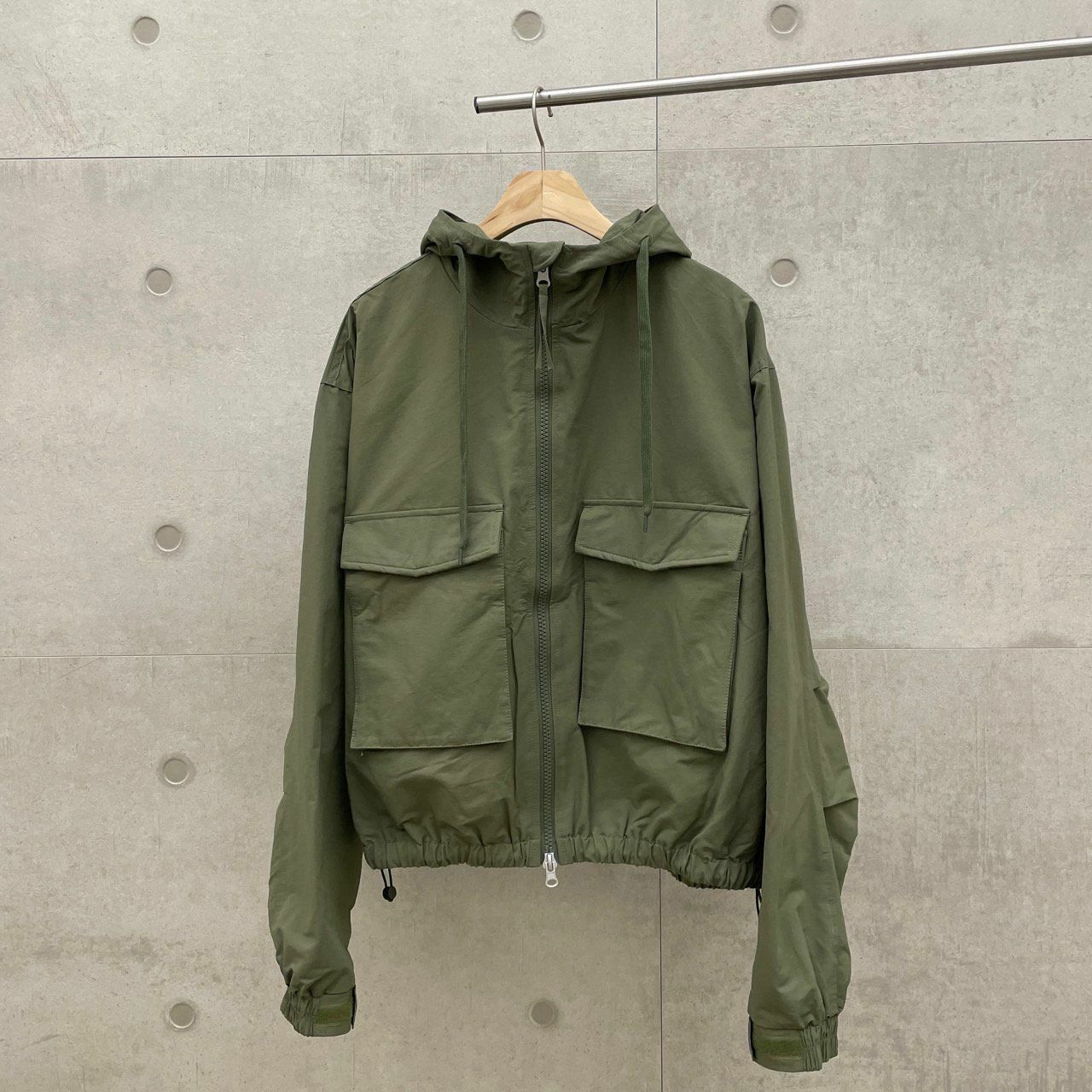 淨色連帽拉鍊外套 DDM-025JK