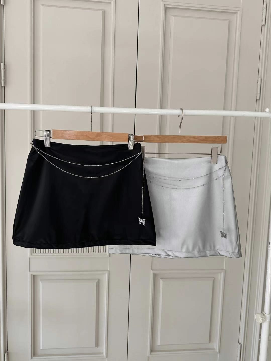 🦋 皮革蝴蝶鏈短裙 / 兩色入