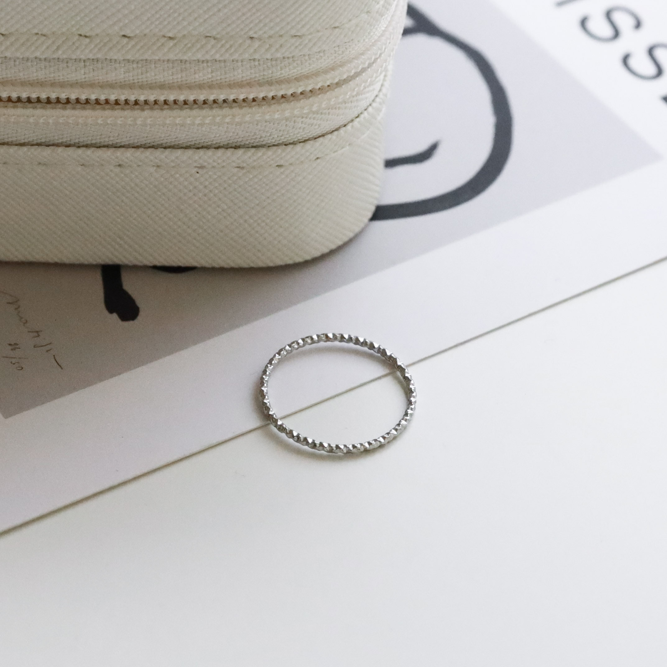 不怕水百搭坑坑細鋼戒