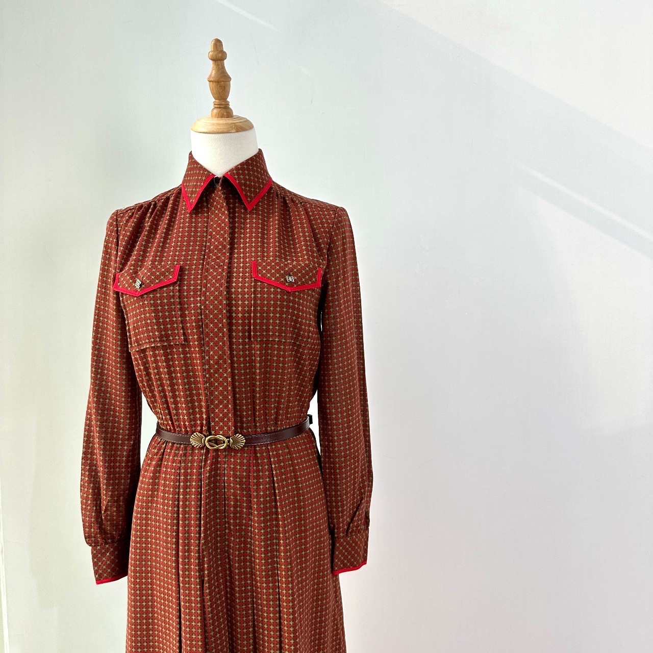 暗啡紅英倫復古風格紋連身裙