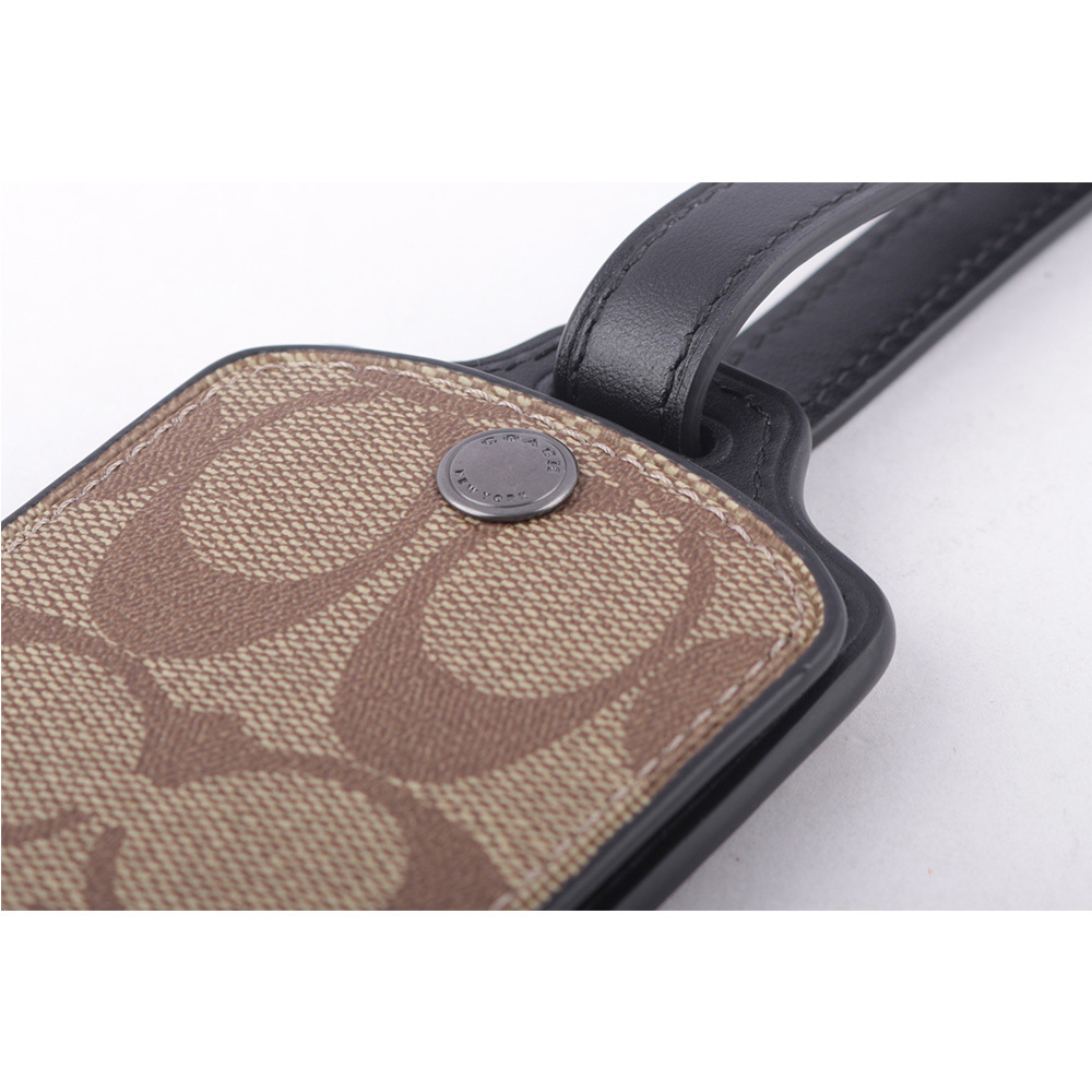 【COACH】CC Logo 滿版圖層帆布及牛皮行李吊牌(卡其色) C1614 QBKHA