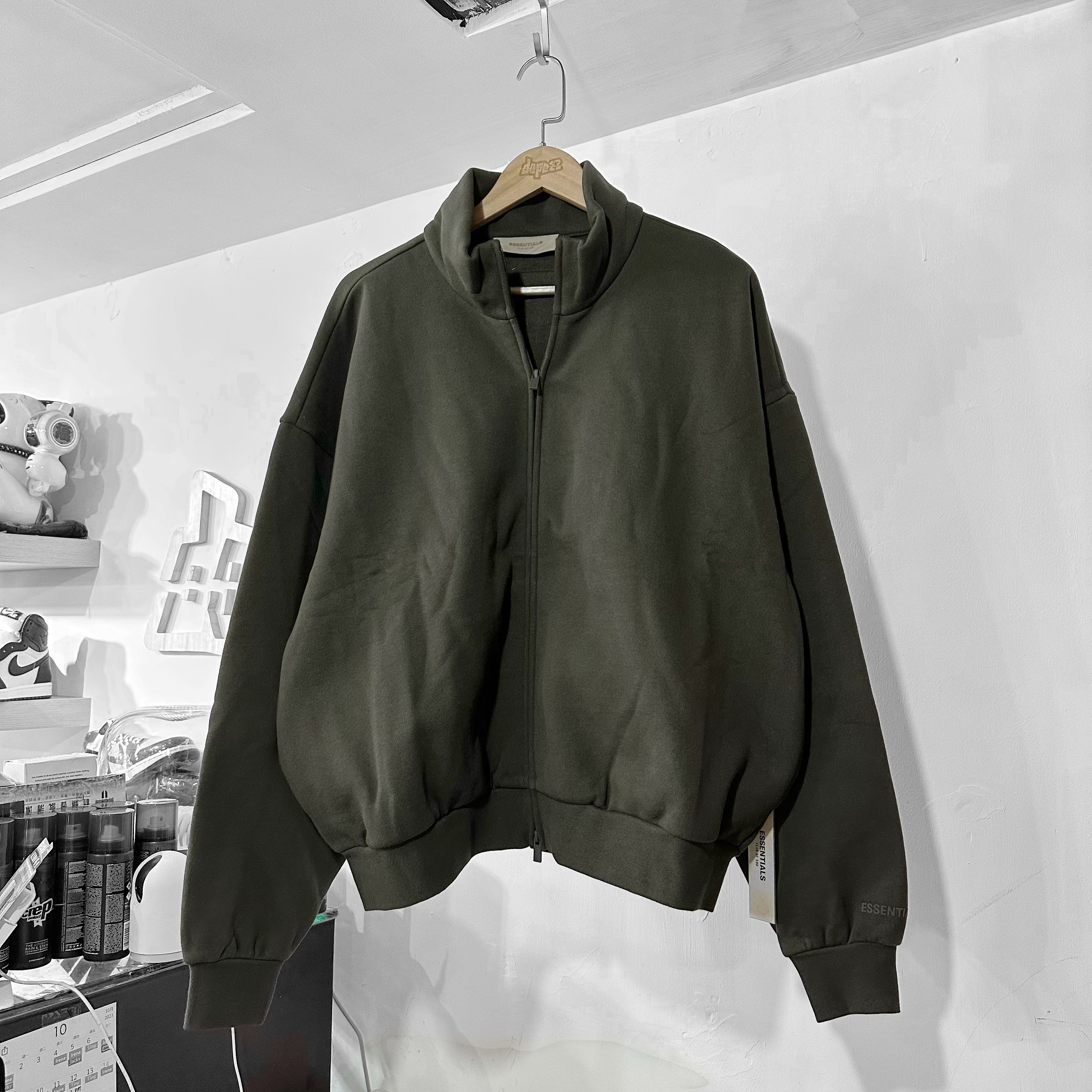 Fear Of God Essentials SS23 Fullzip Jacket 拉鏈外套 Off Black 洗水黑